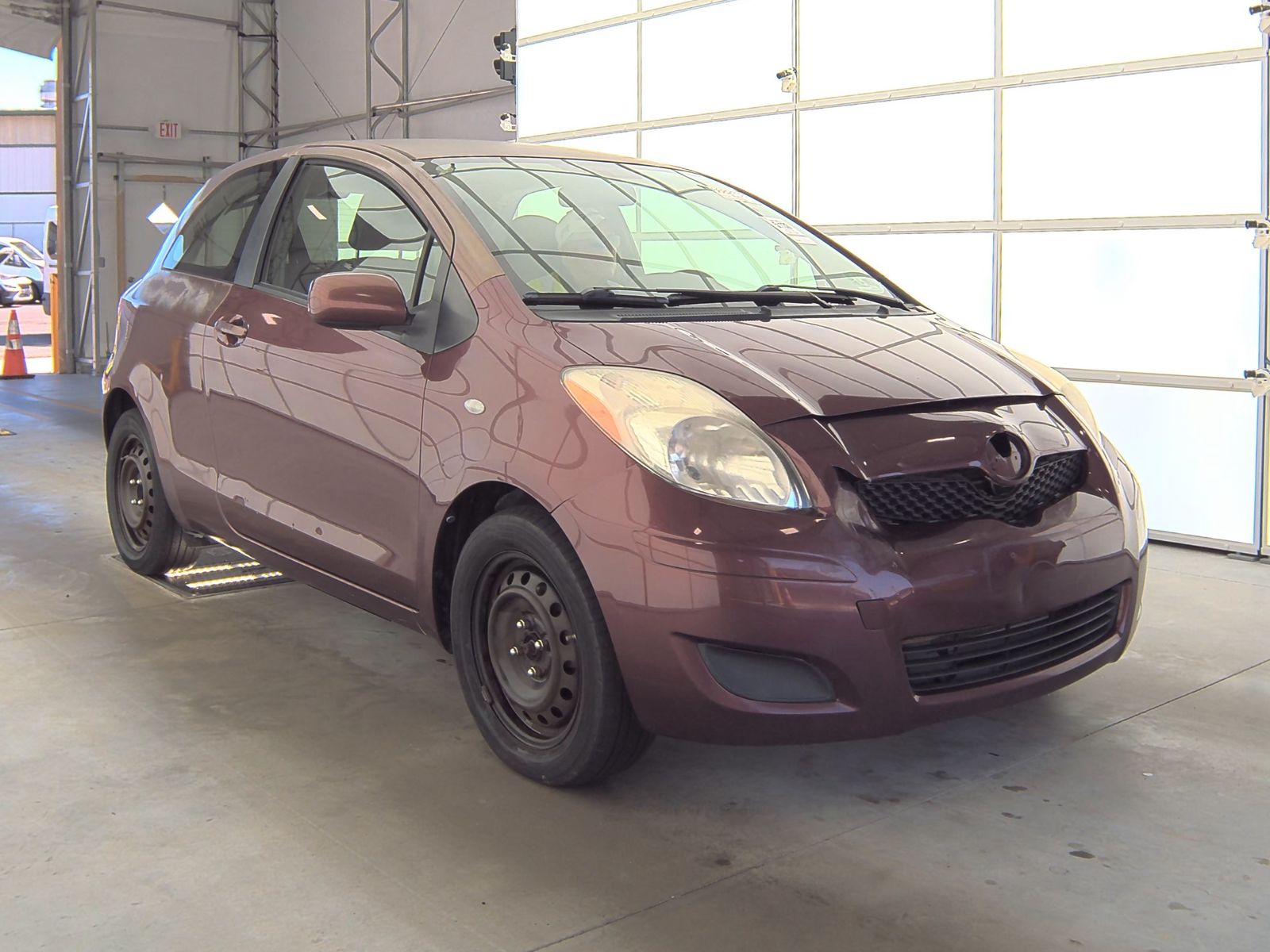 2010 Toyota Yaris Base FWD