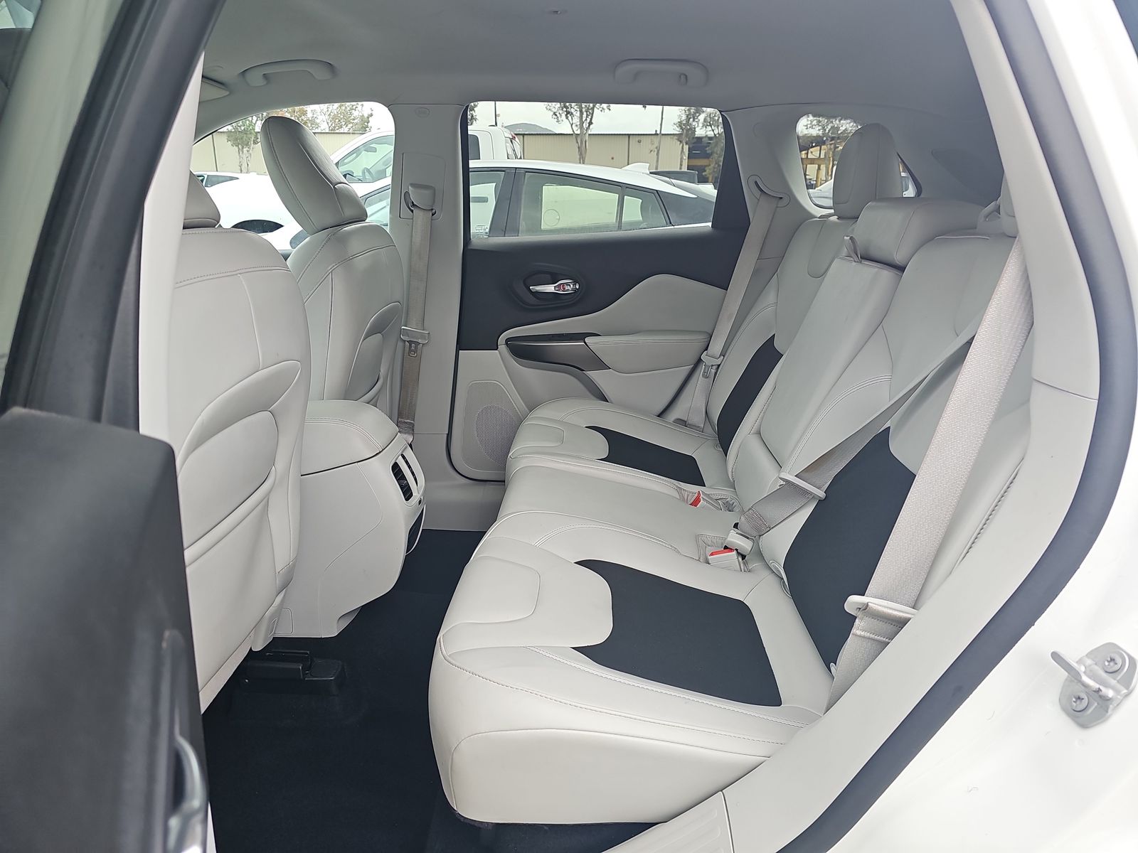 2020 Jeep Cherokee Latitude Plus FWD