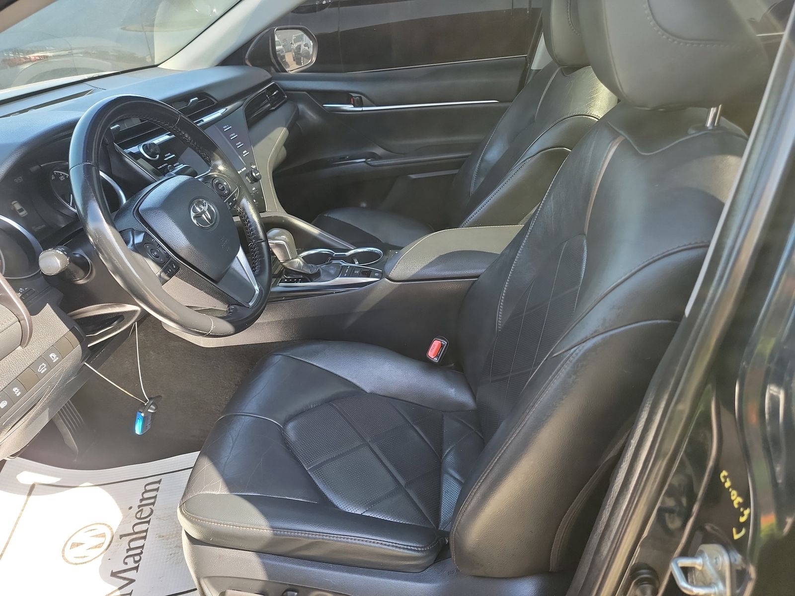 2019 Toyota Camry XLE FWD