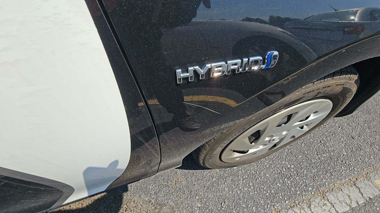 2016 Toyota Prius c Two FWD
