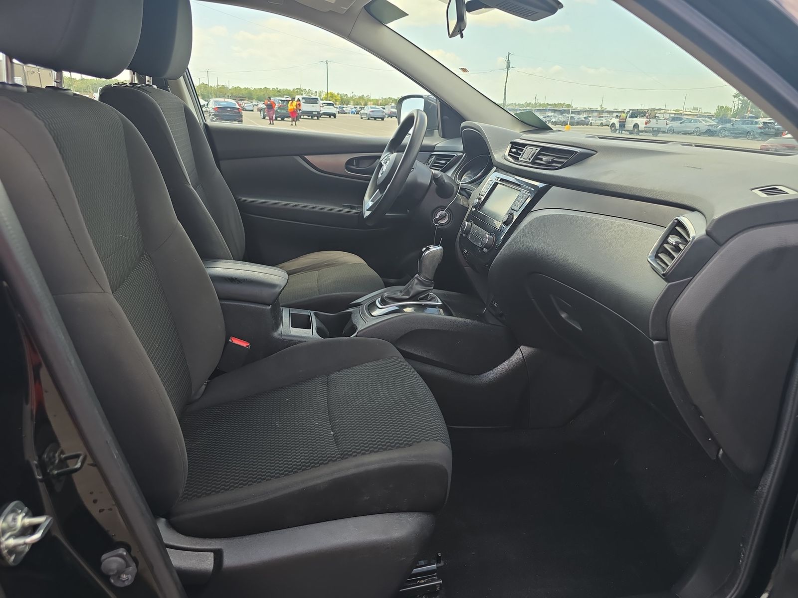 2020 Nissan Rogue Sport S FWD