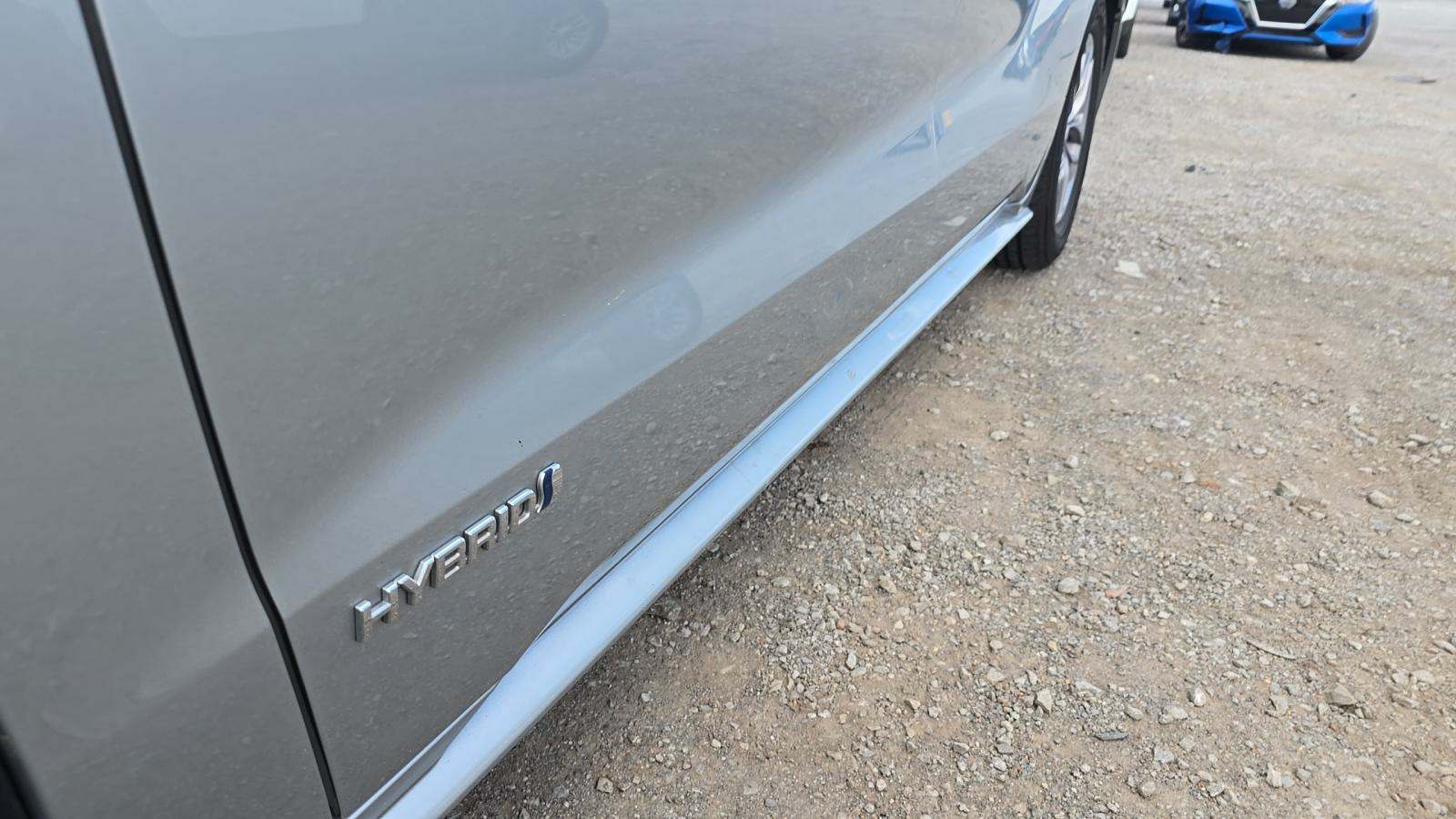 2021 Toyota Sienna XLE FWD