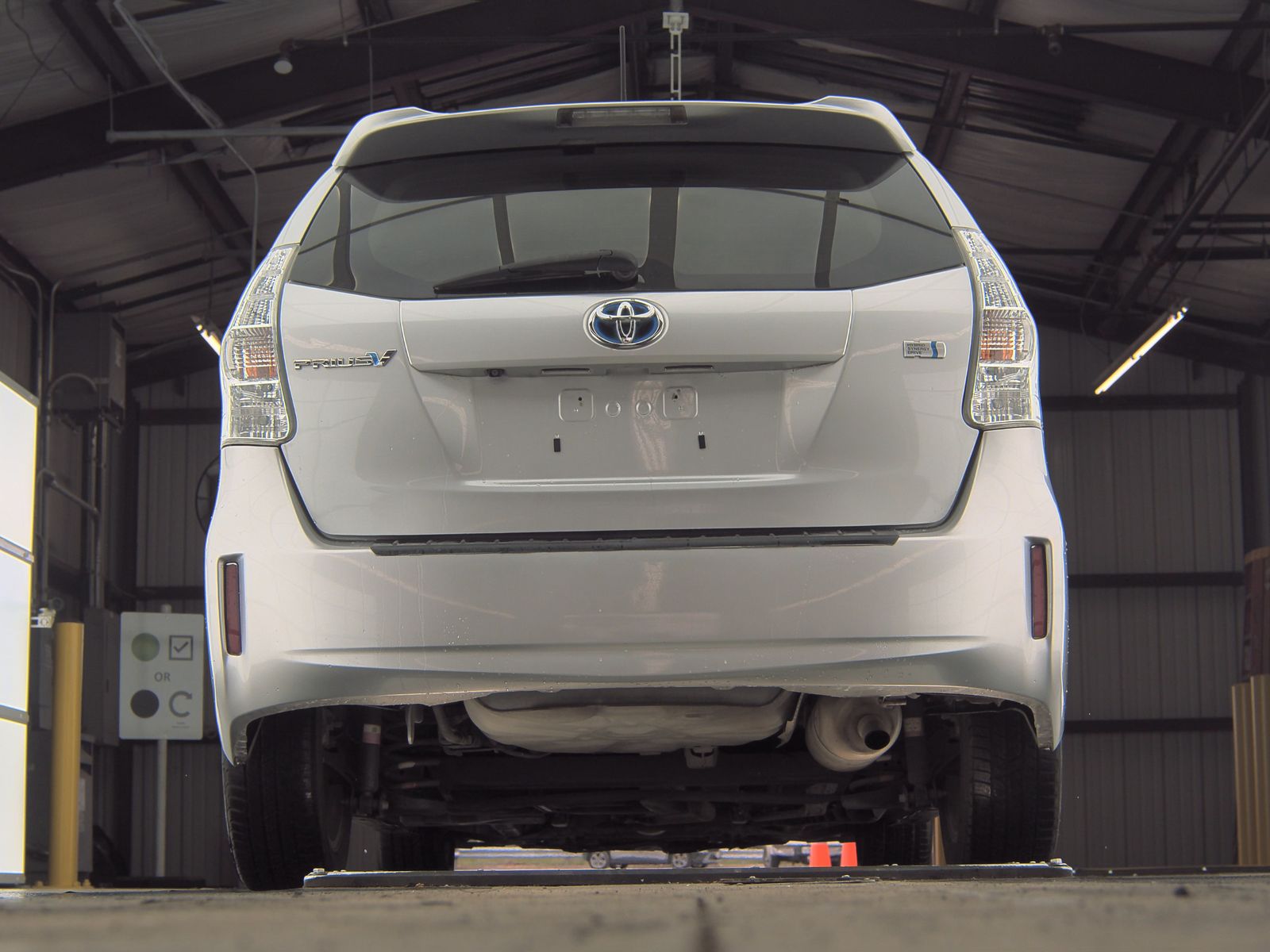 2012 Toyota Prius v Two FWD