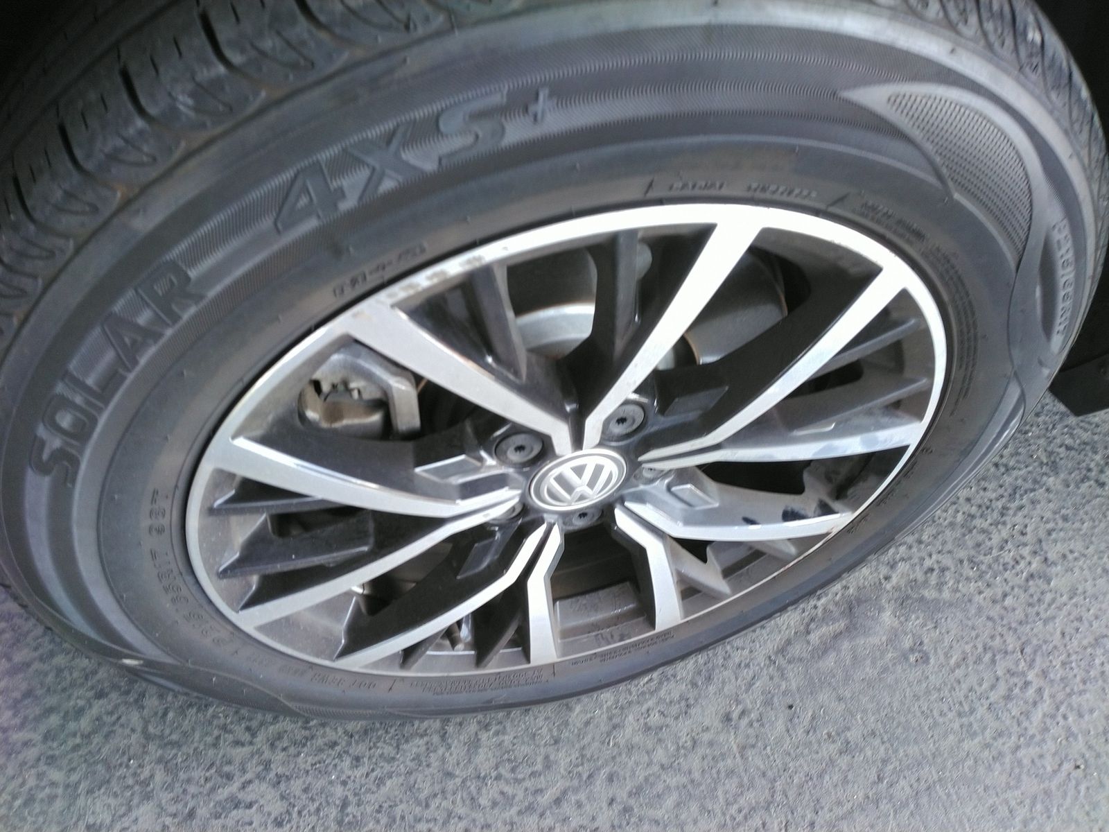2021 Volkswagen Tiguan 2.0T SE FWD