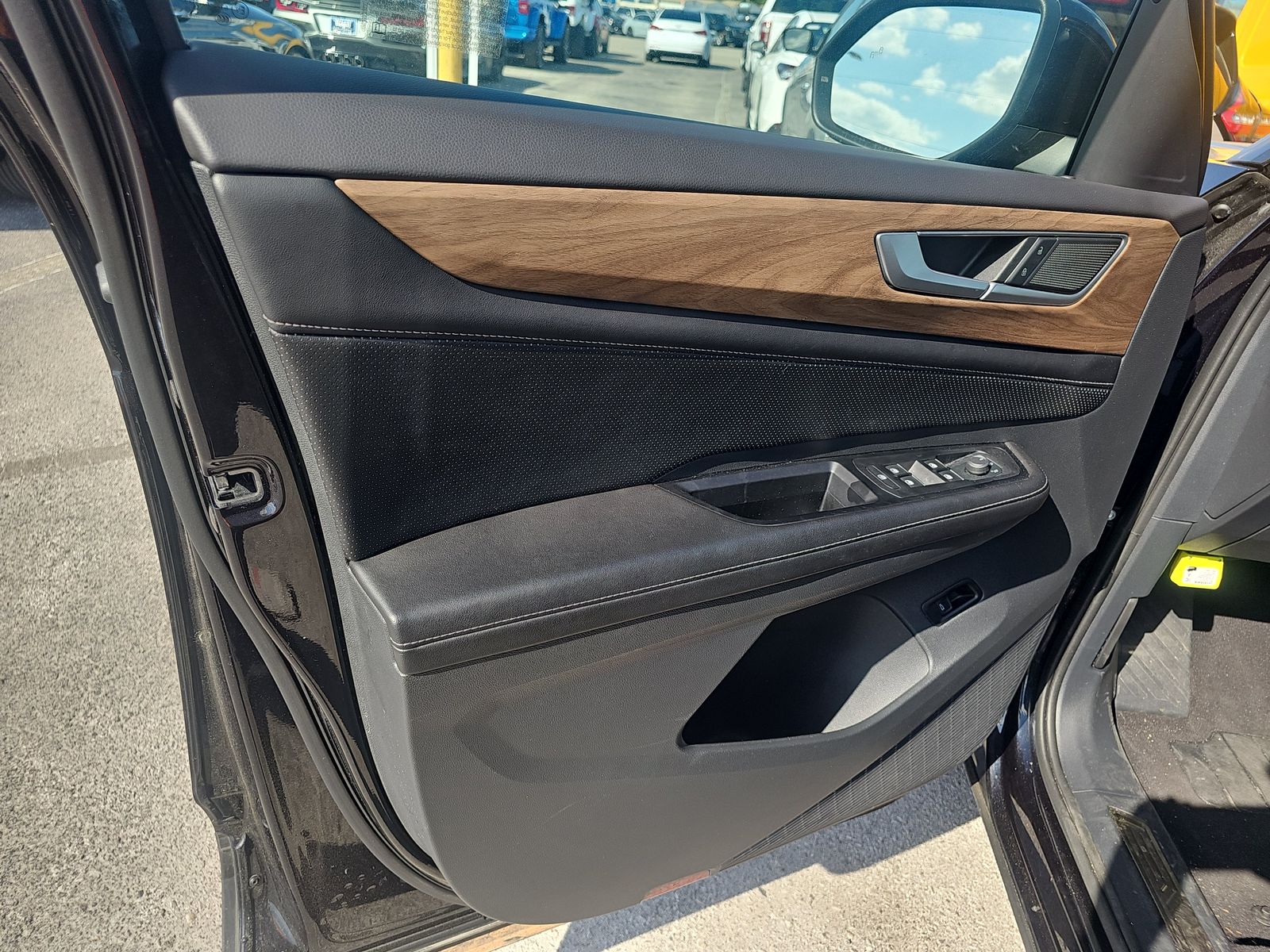2024 Volkswagen Atlas 2.0T SE FWD