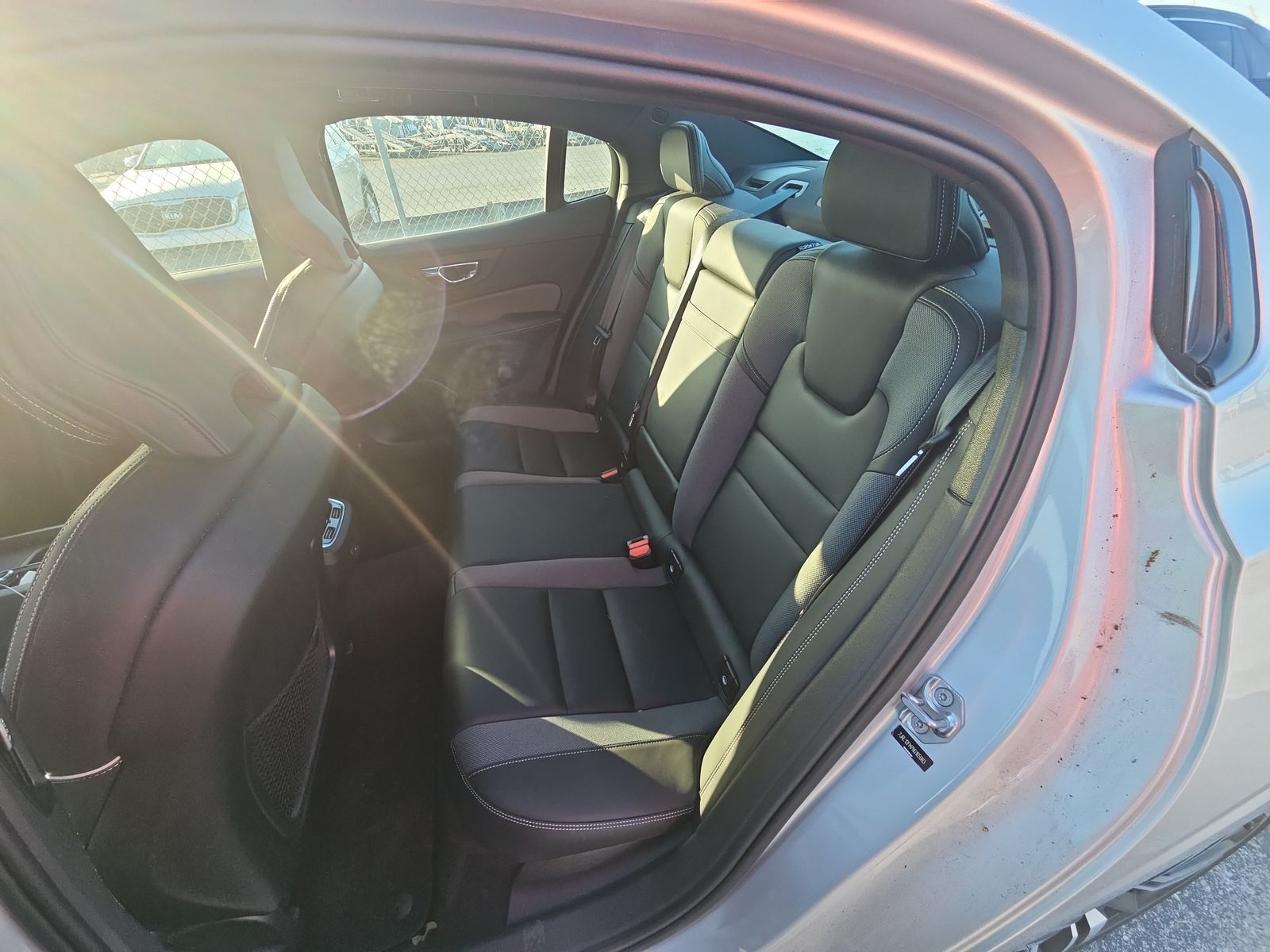 2022 Volvo S60 B5 R-Design FWD