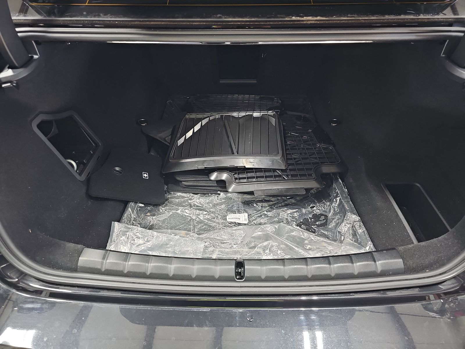 2024 BMW 7 Series 750e xDrive AWD