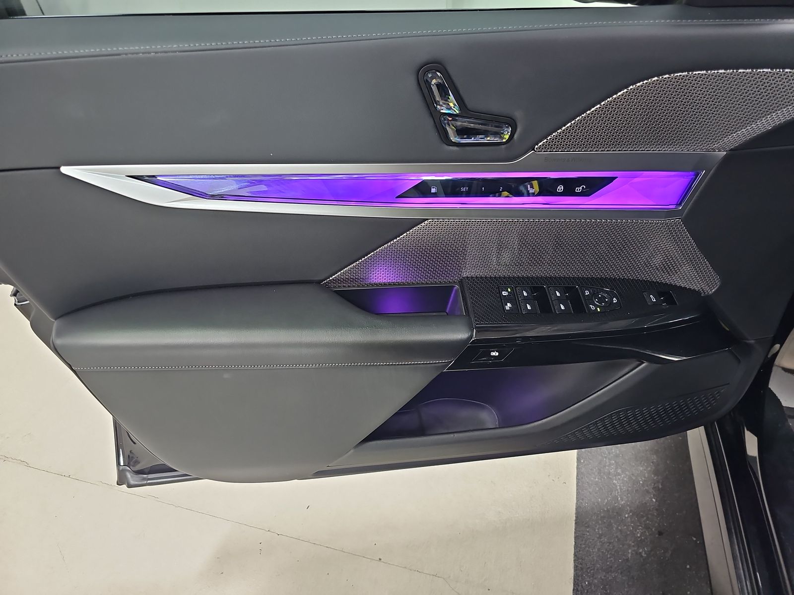 2024 BMW 7 Series 750e xDrive AWD