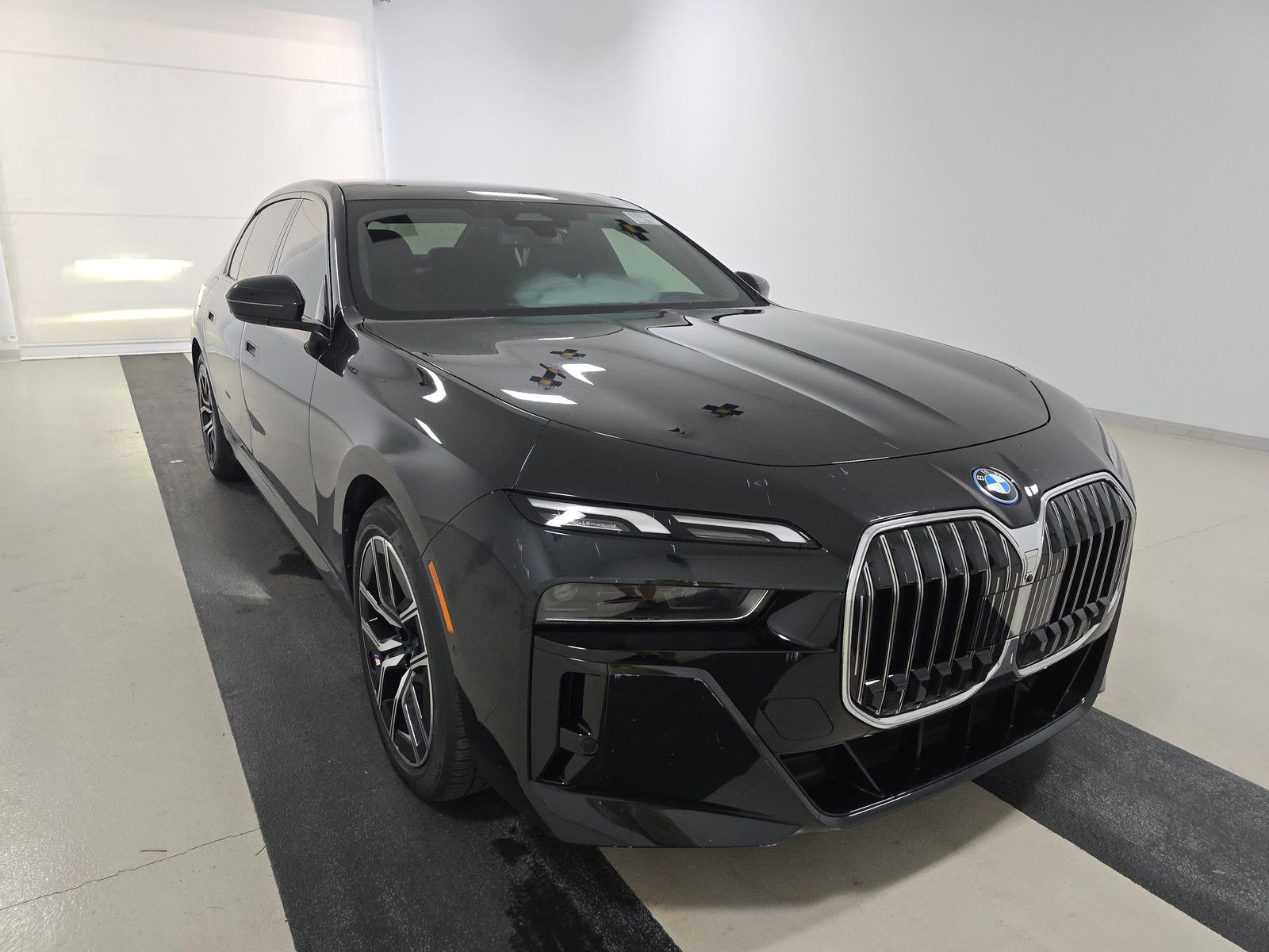 2024 BMW 7 Series 750e xDrive AWD