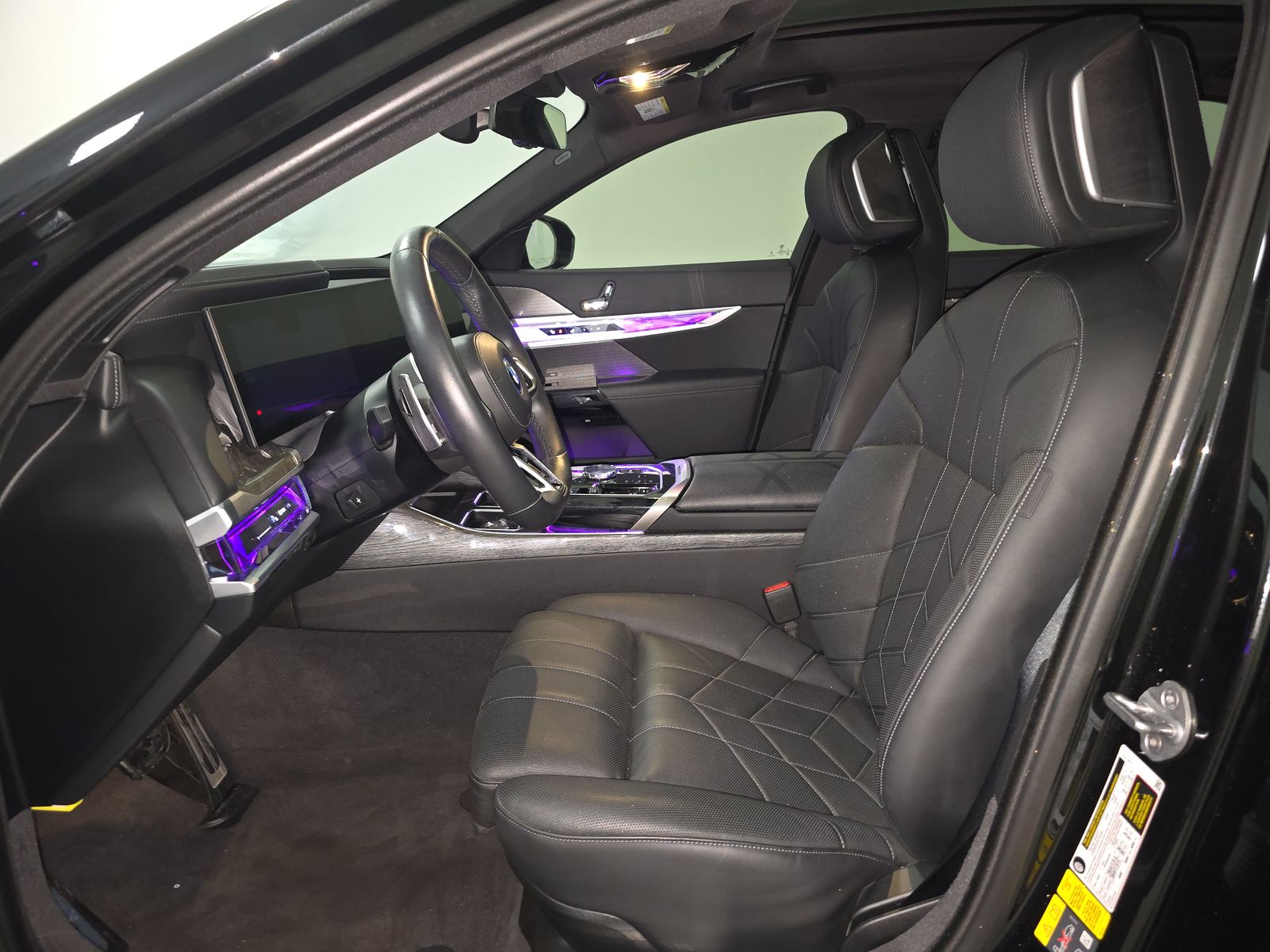 2024 BMW 7 Series 750e xDrive AWD