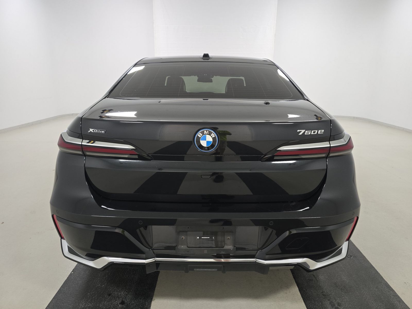 2024 BMW 7 Series 750e xDrive AWD