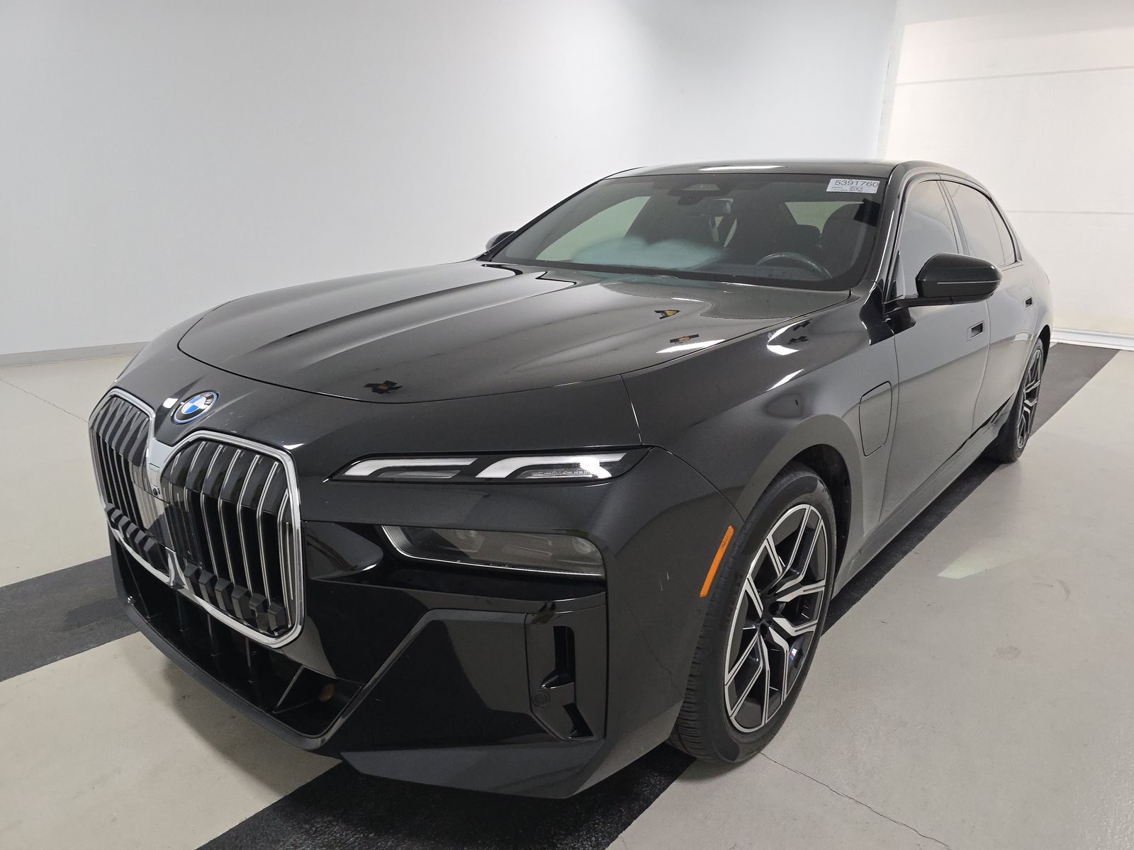 2024 BMW 7 Series 750e xDrive AWD