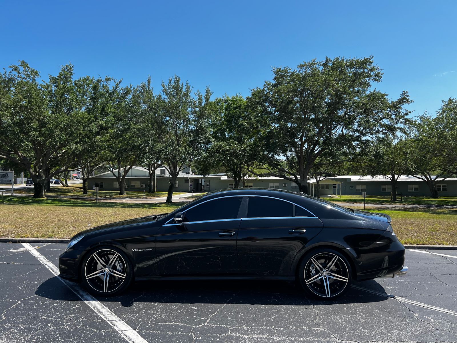 Mercedes-Benz CLS 55 AMG снимка Mercedes-Benz CLS 55 AMG
