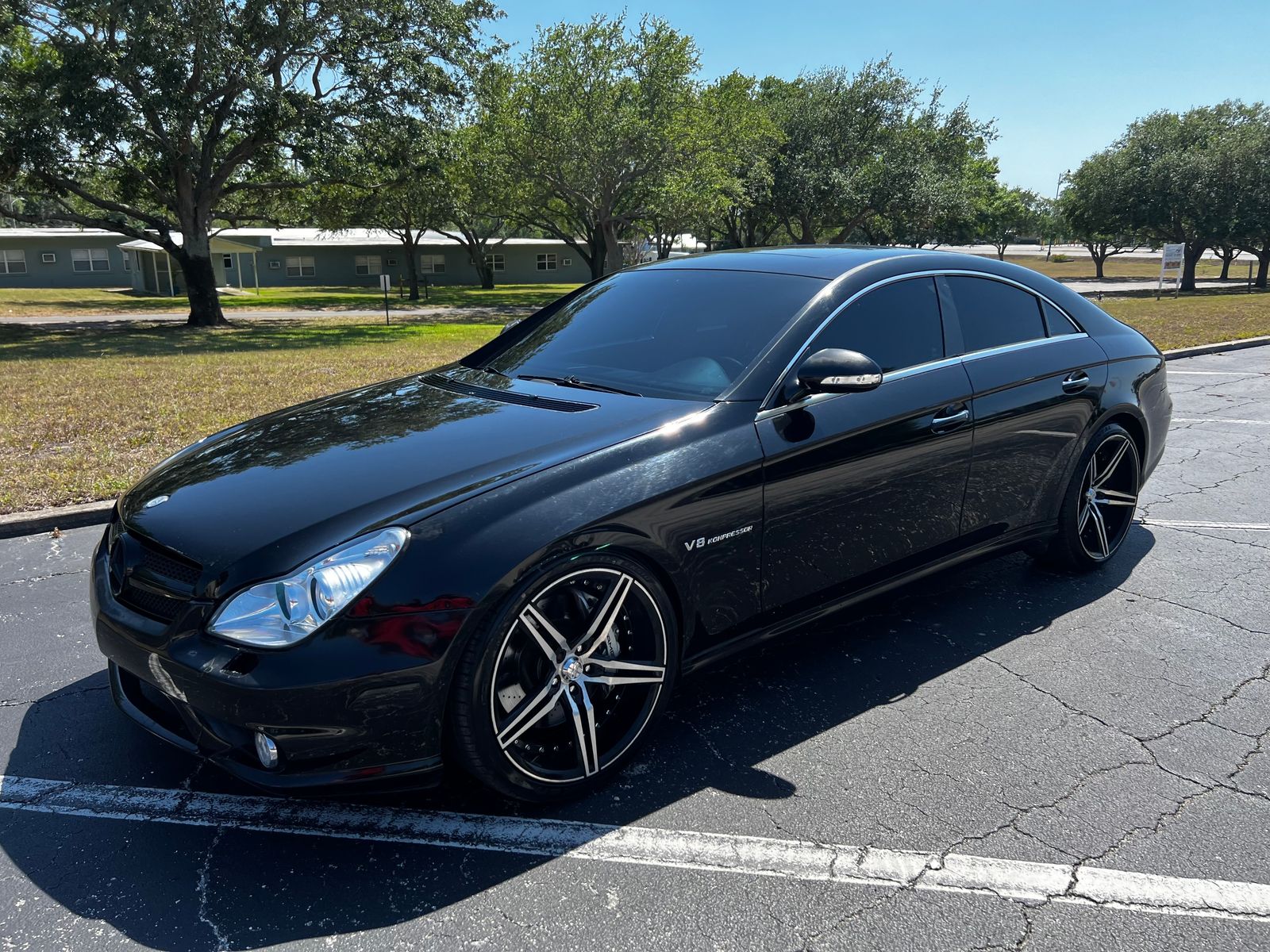 Mercedes-Benz CLS 55 AMG снимка Mercedes-Benz CLS 55 AMG