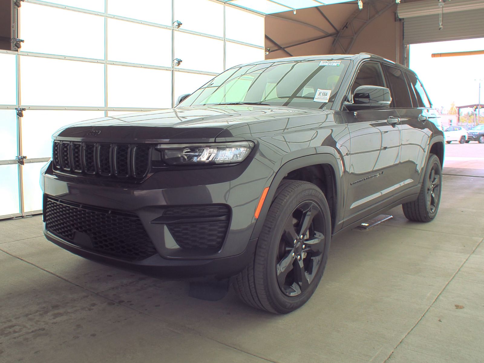 2022 Jeep Grand Cherokee Altitude AWD
