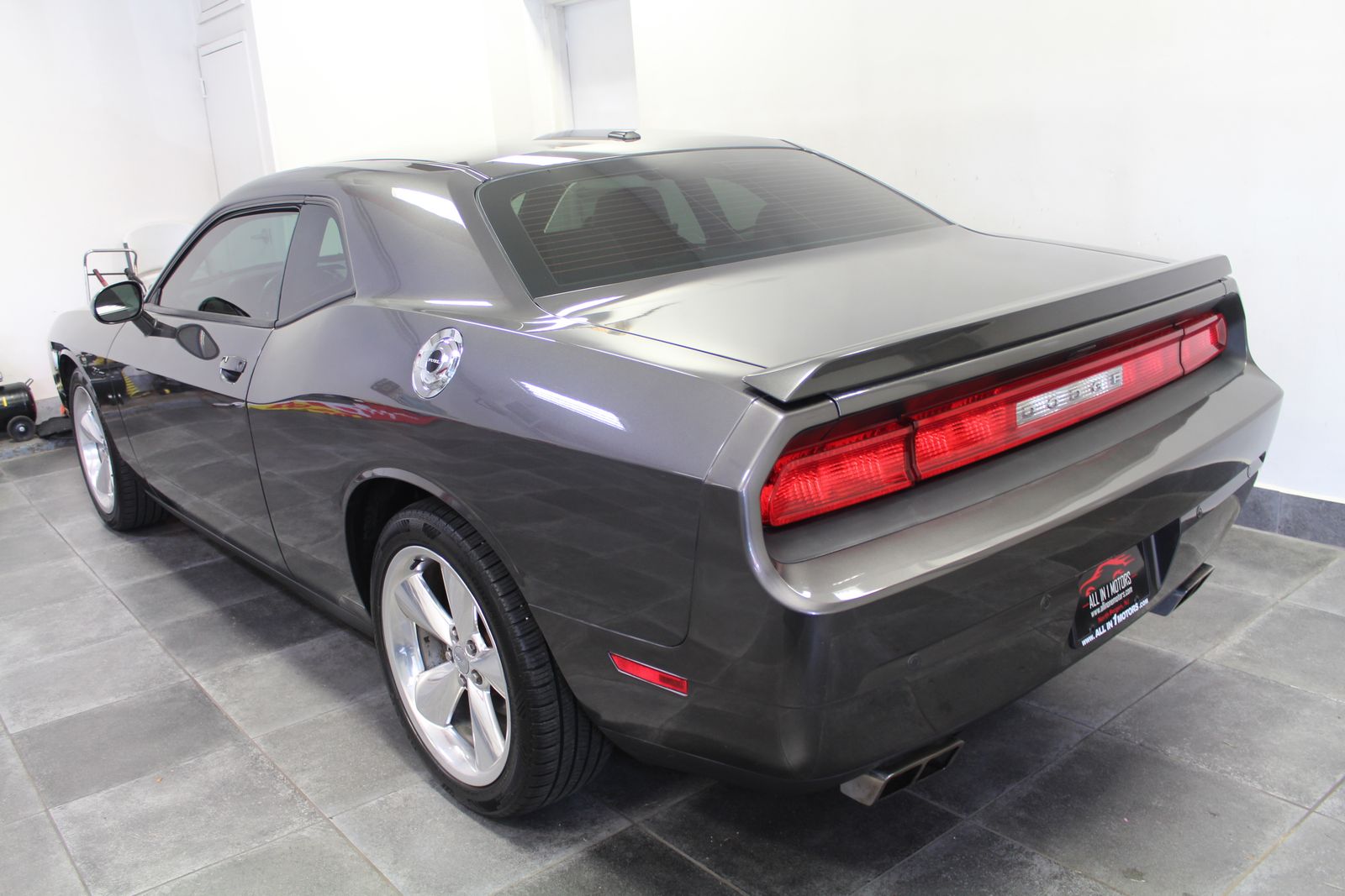 2014 Dodge Challenger R/T Classic RWD