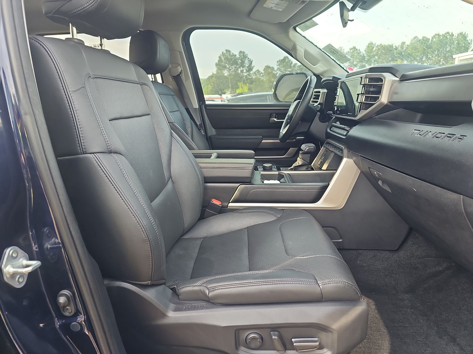 2023 Toyota Tundra SR5 AWD