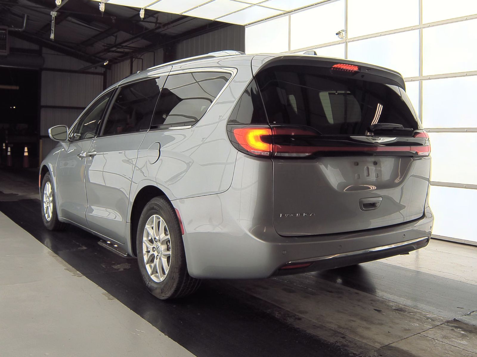 2021 Chrysler Pacifica Touring L FWD