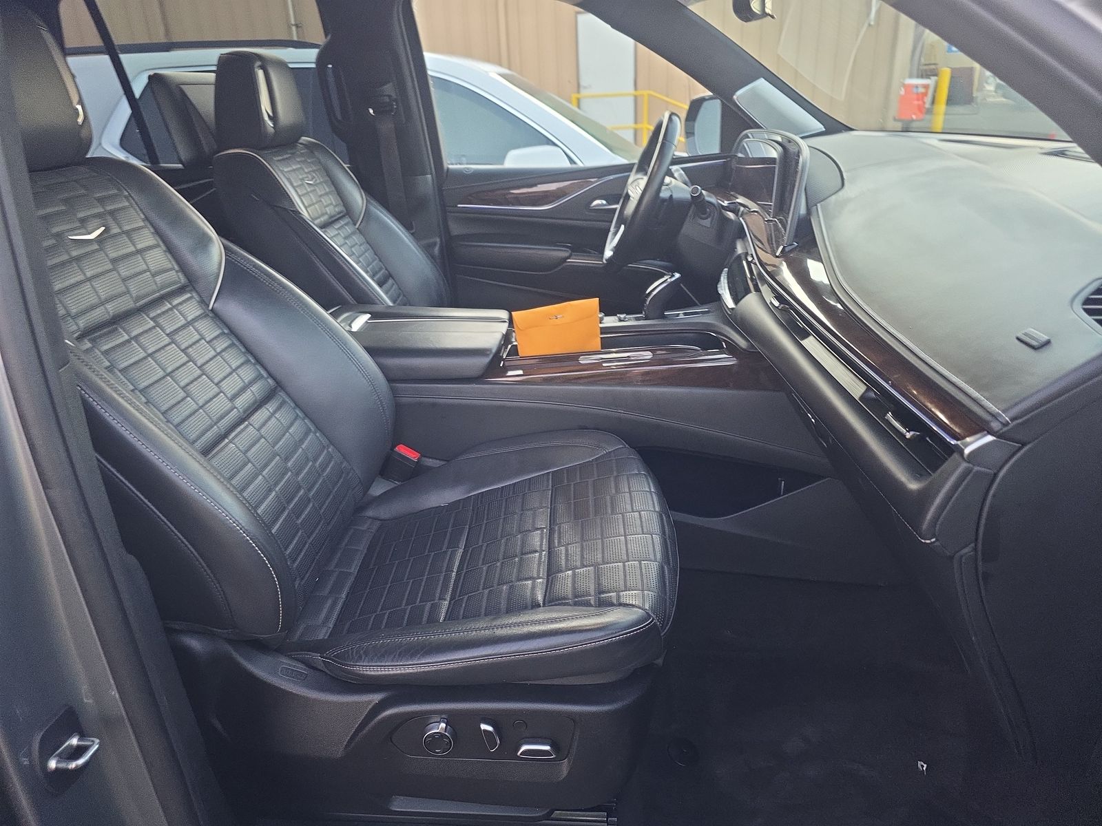2022 Cadillac Escalade Sport Platinum AWD