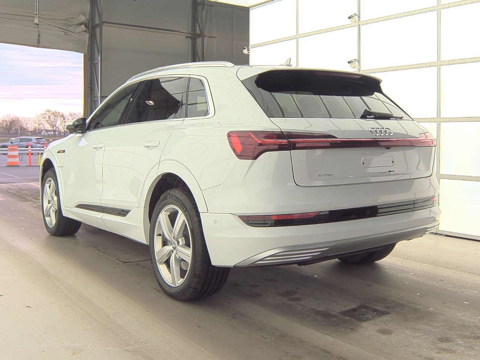 2019 Audi e-tron Premium Plus AWD