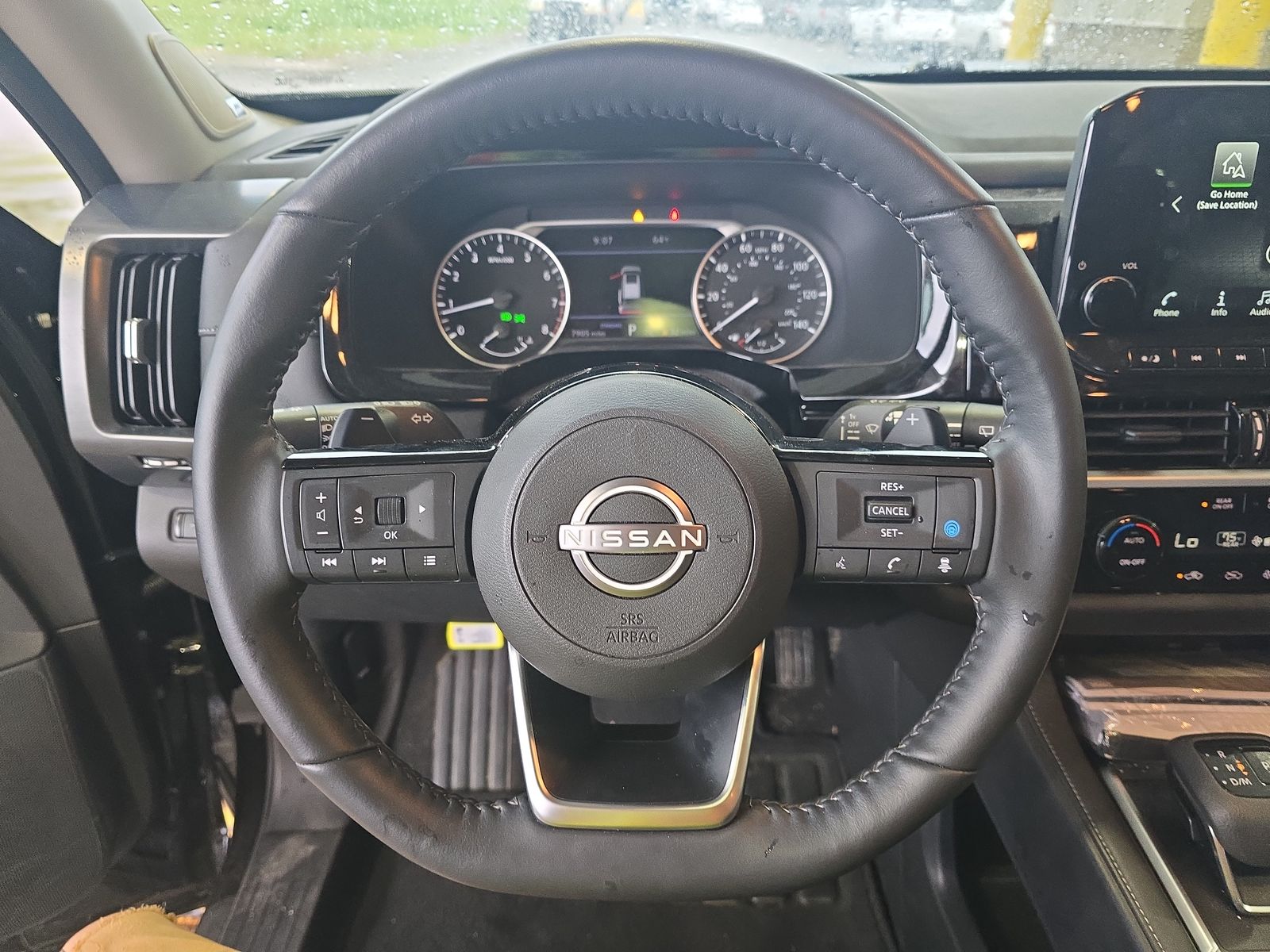 2024 Nissan Pathfinder SL FWD