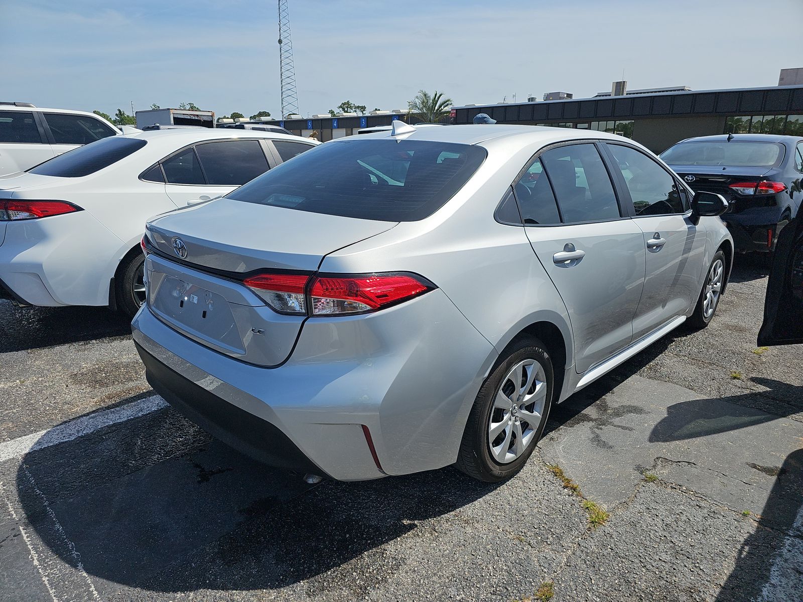 2024 Toyota Corolla LE FWD