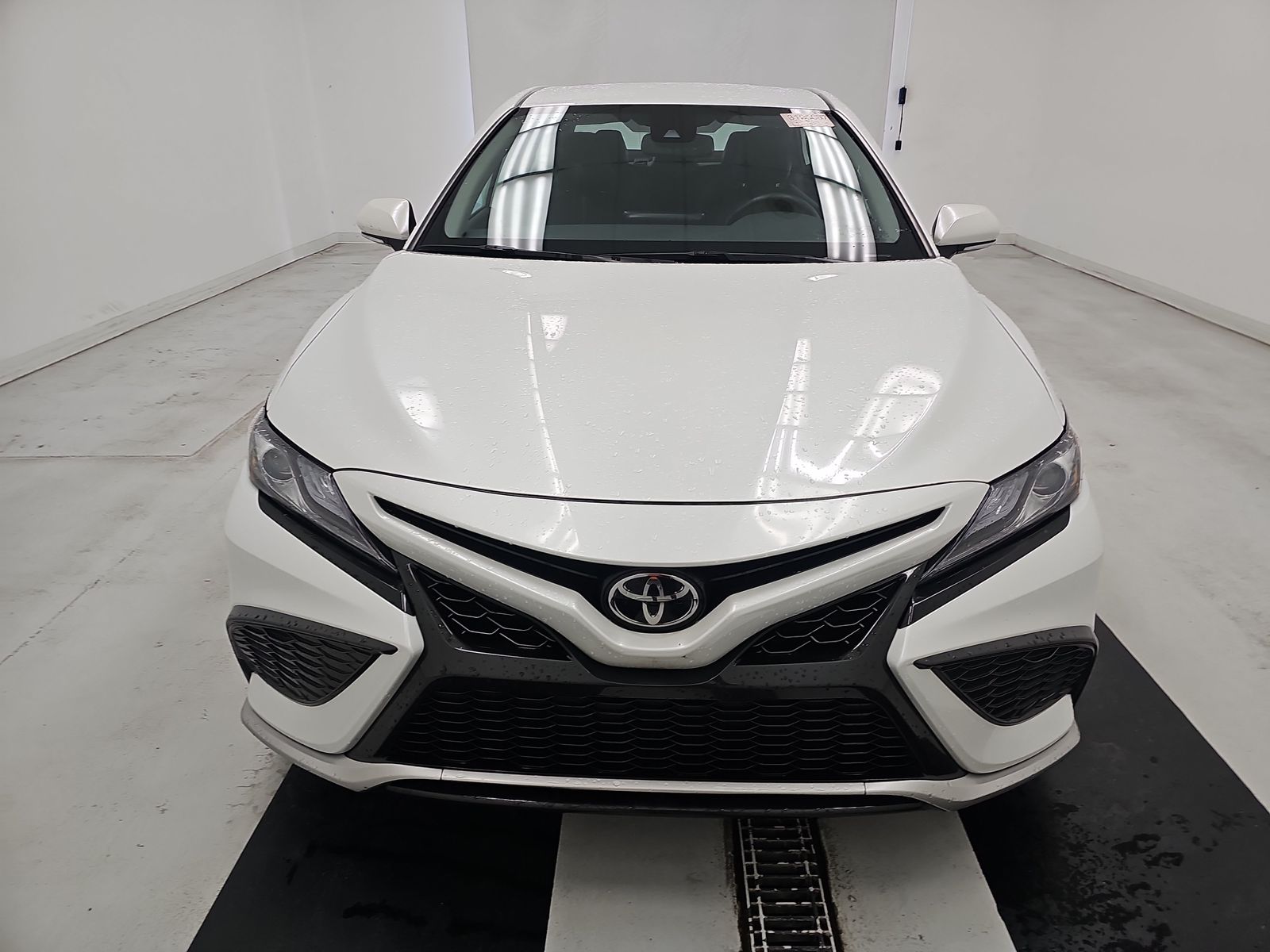 2022 Toyota Camry XSE AWD