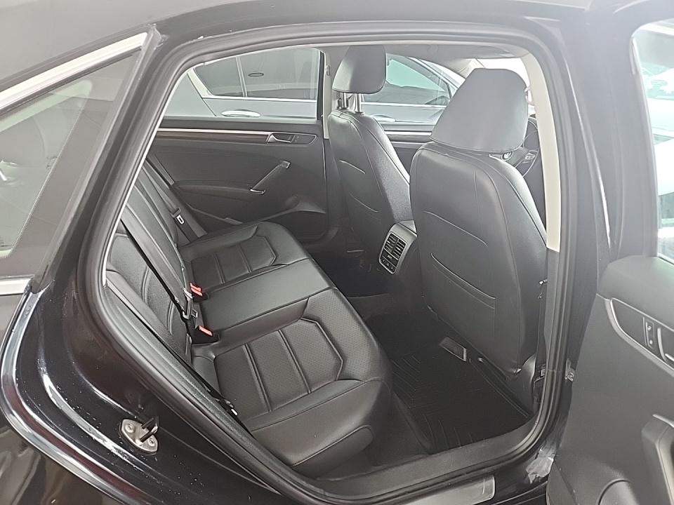 2017 Volkswagen Passat 1.8T SE FWD