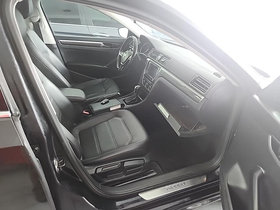 2017 Volkswagen Passat 1.8T SE FWD