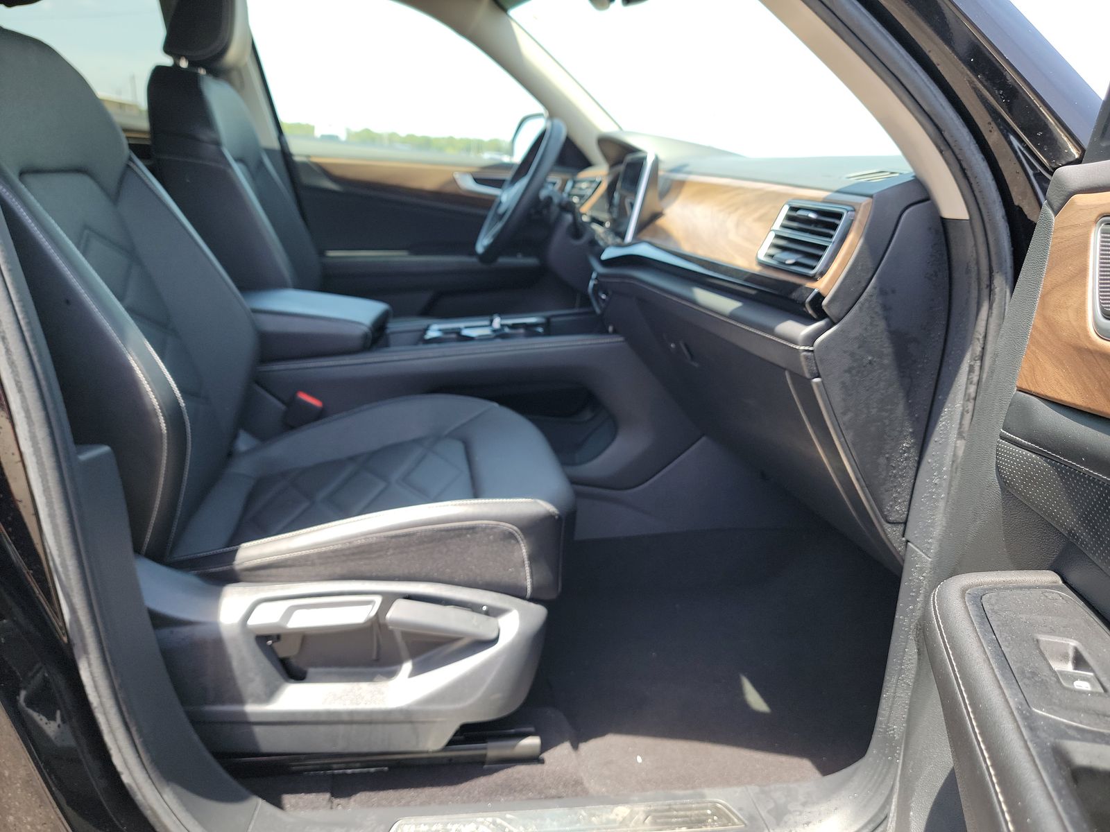 2024 Volkswagen Atlas 2.0T SE FWD