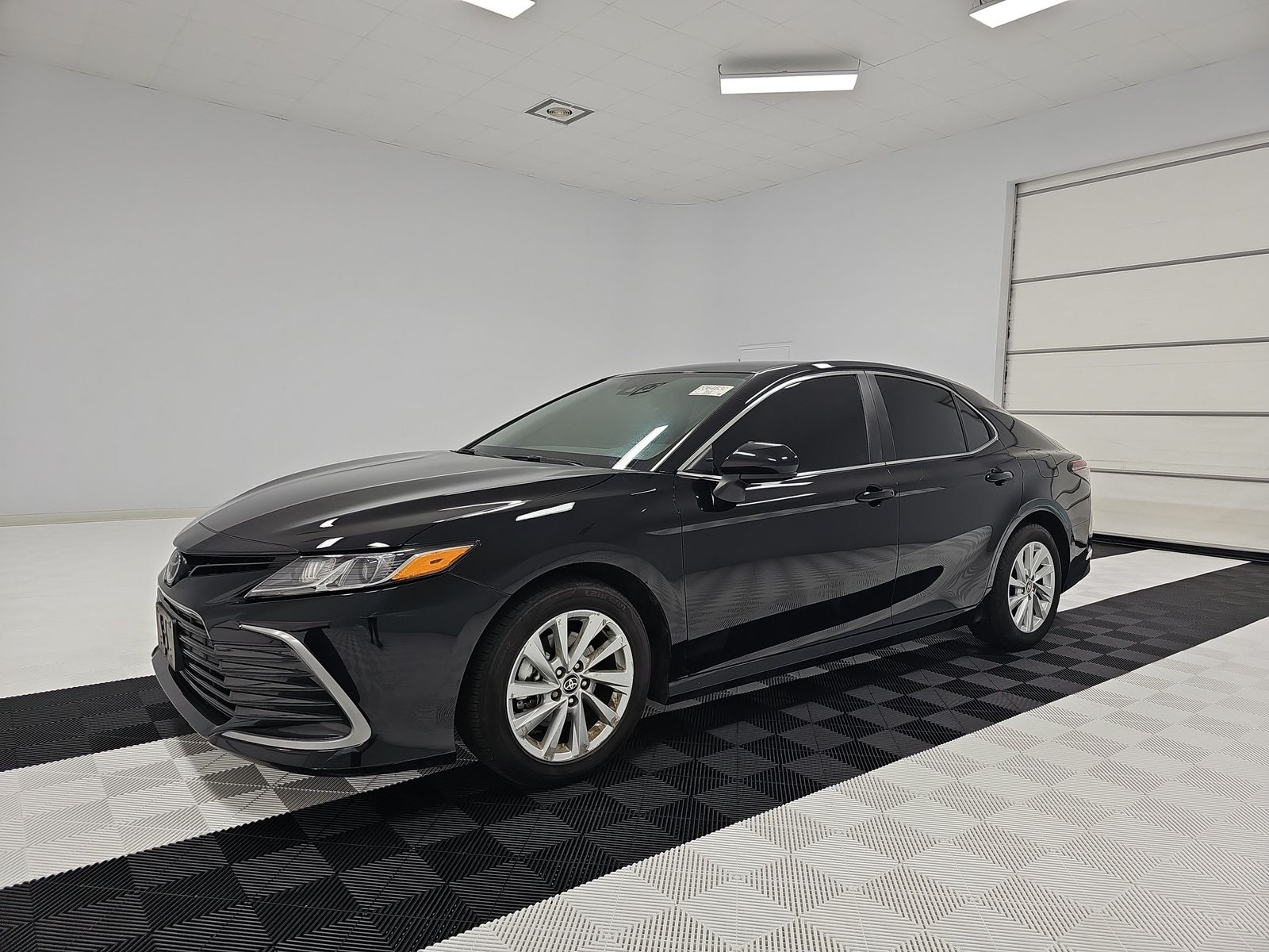 2024 Toyota Camry LE FWD