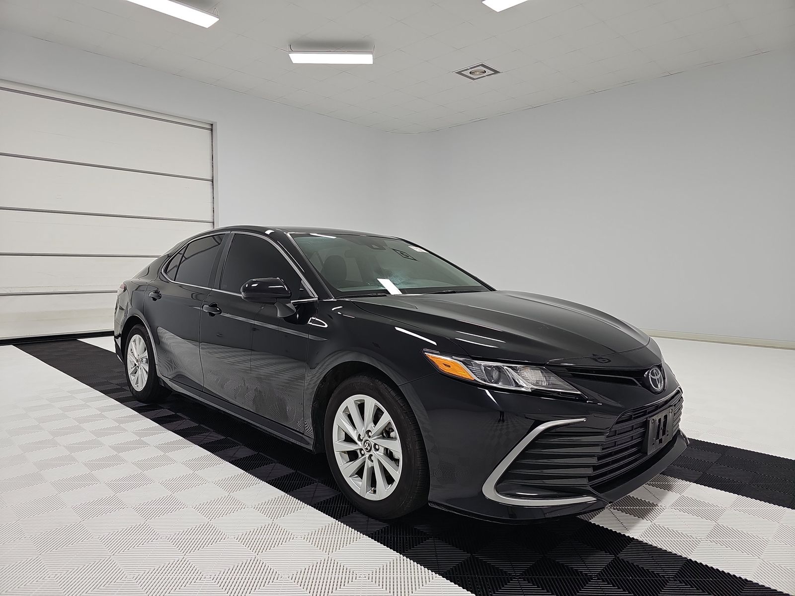 2024 Toyota Camry LE FWD