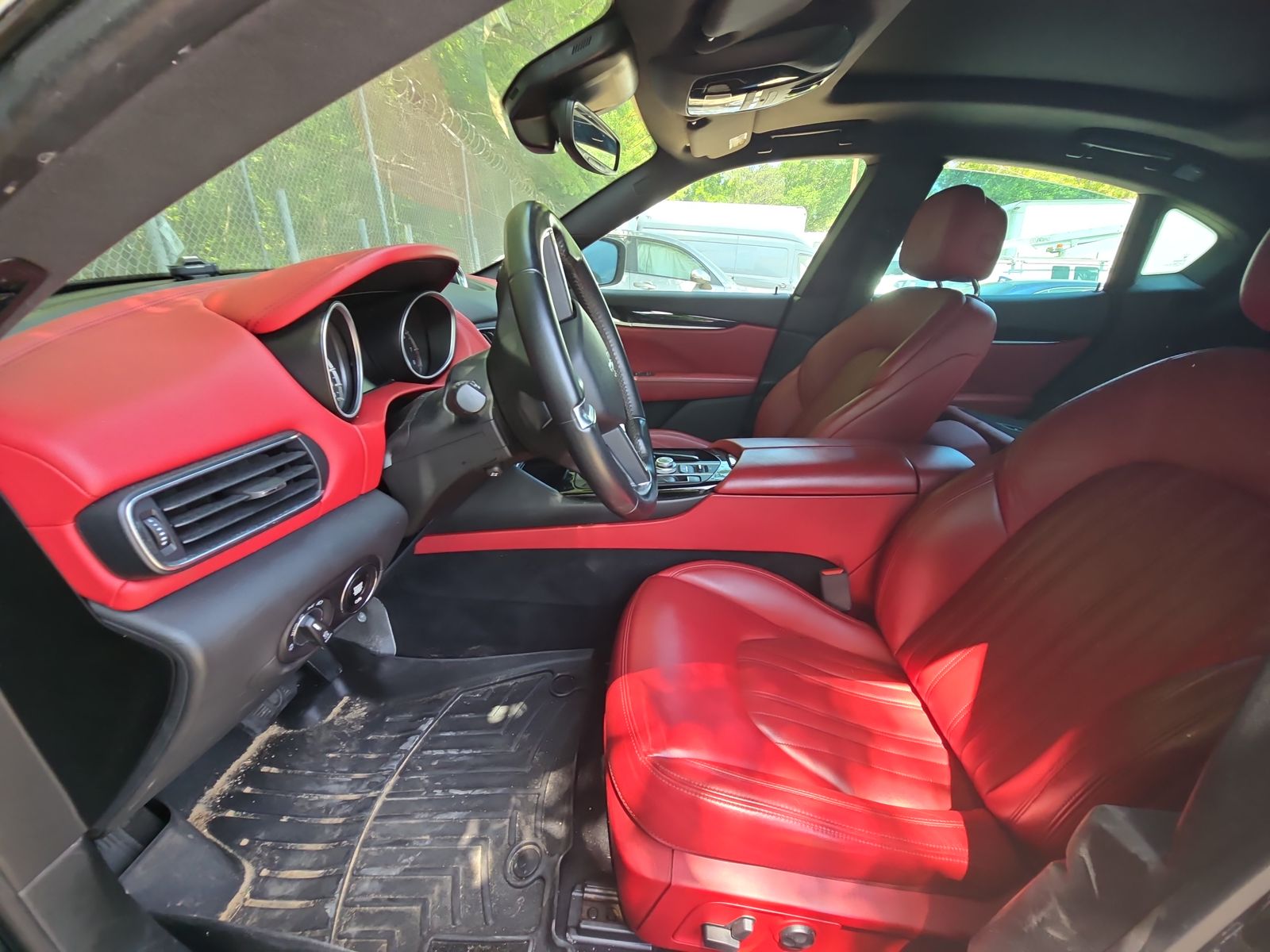 2017 Maserati Levante Base AWD