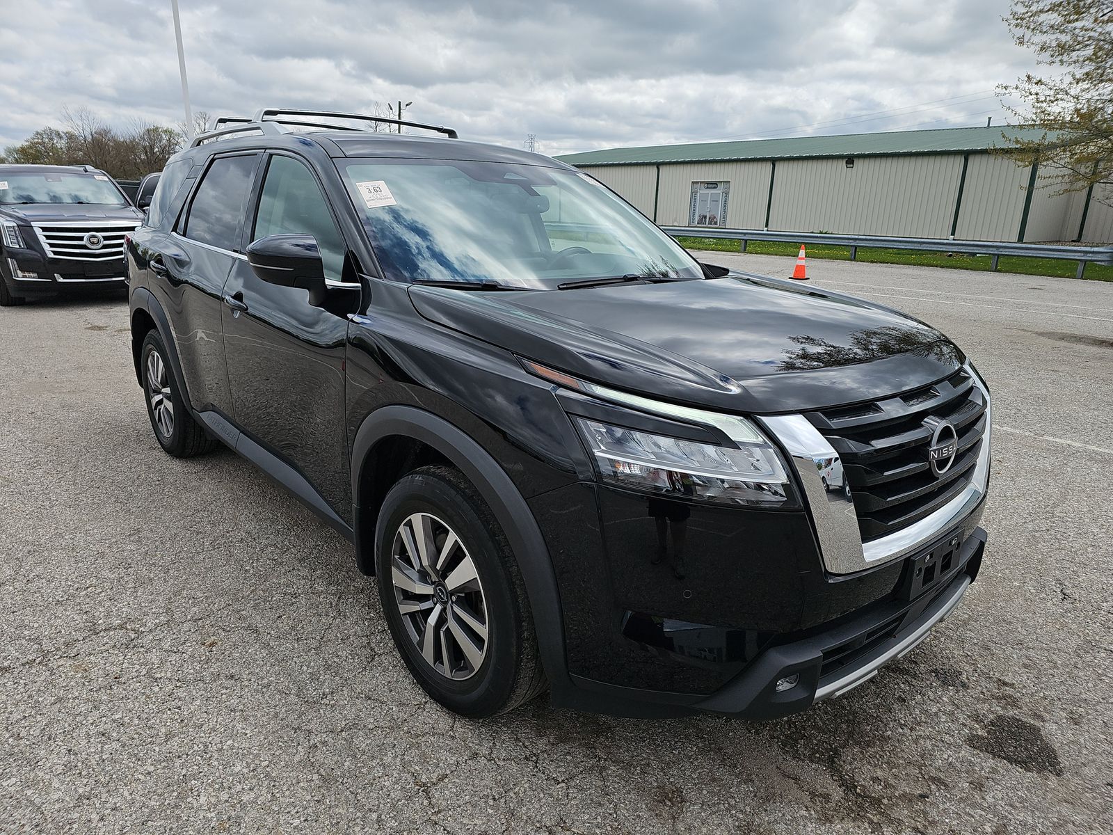 2022 Nissan Pathfinder SL AWD