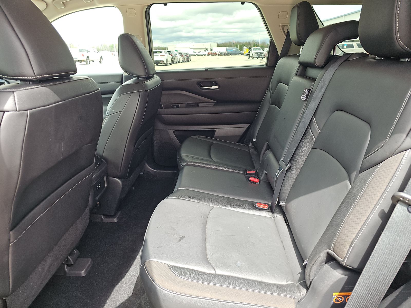 2022 Nissan Pathfinder SL AWD