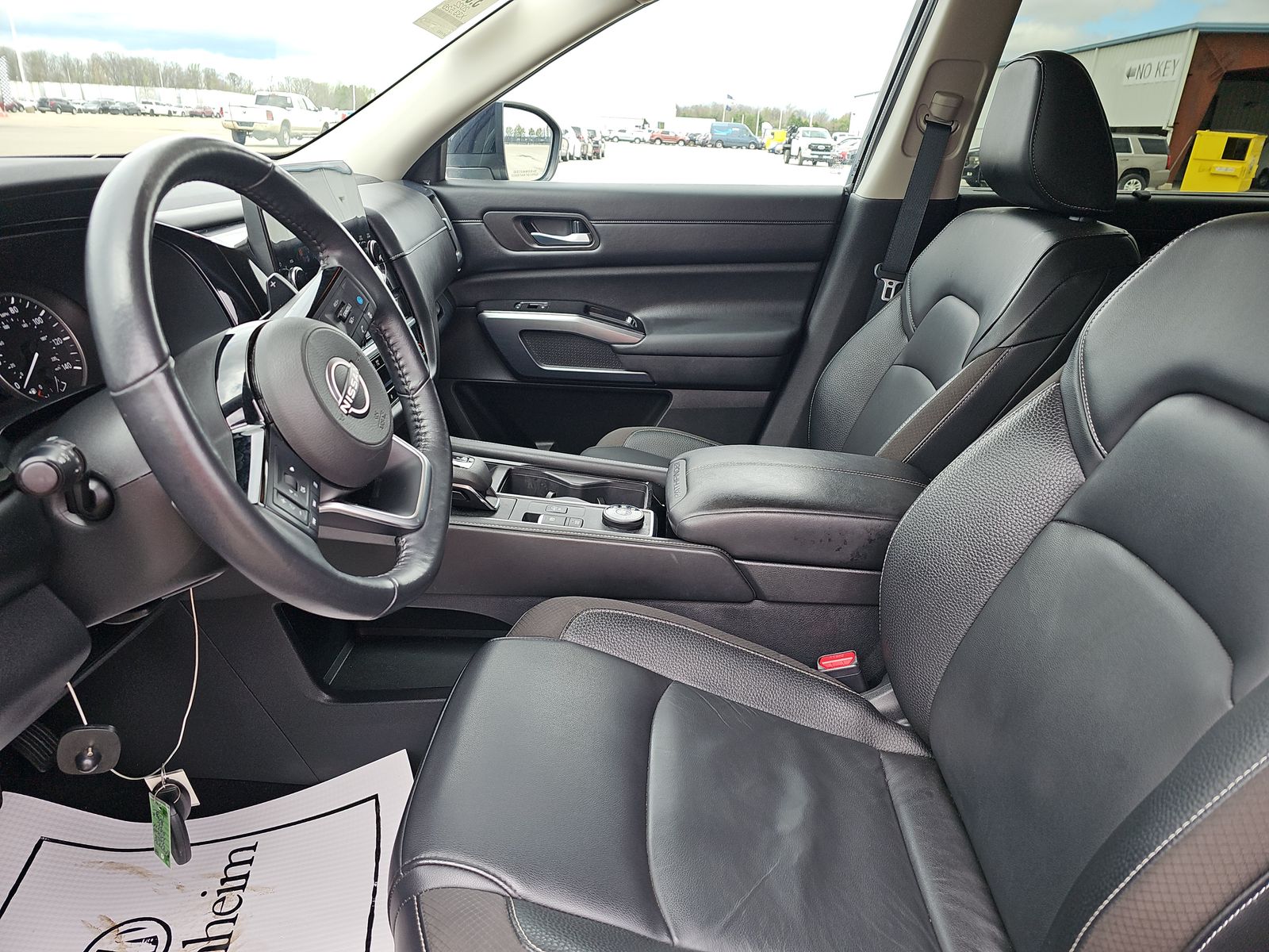 2022 Nissan Pathfinder SL AWD