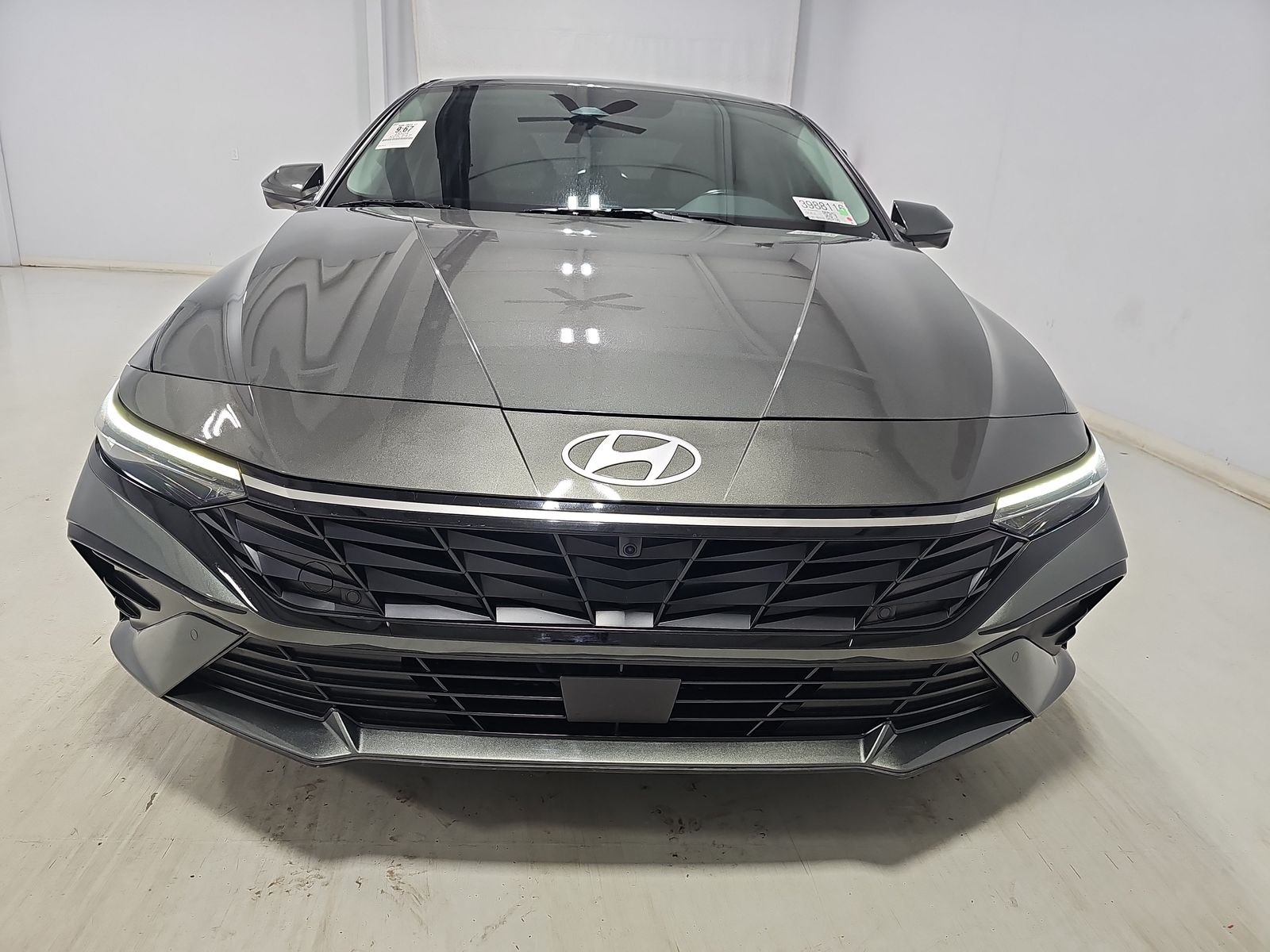 2024 Hyundai Elantra Limited FWD