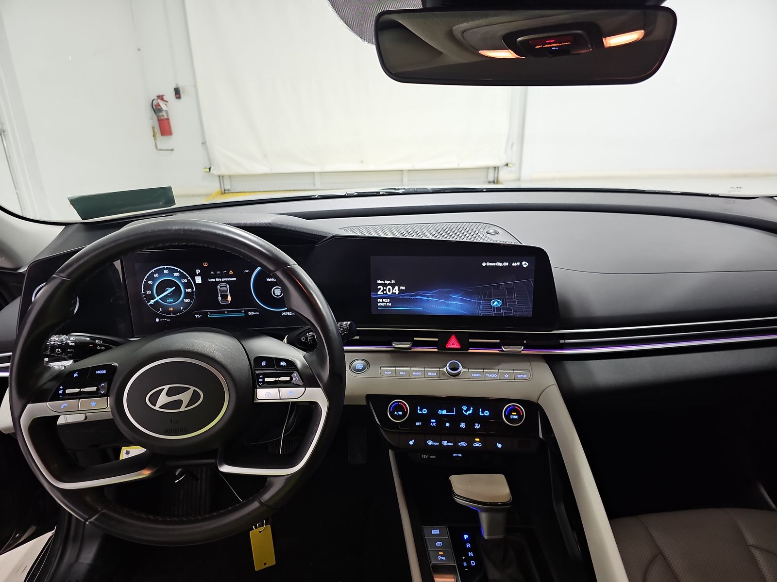 2024 Hyundai Elantra Limited FWD