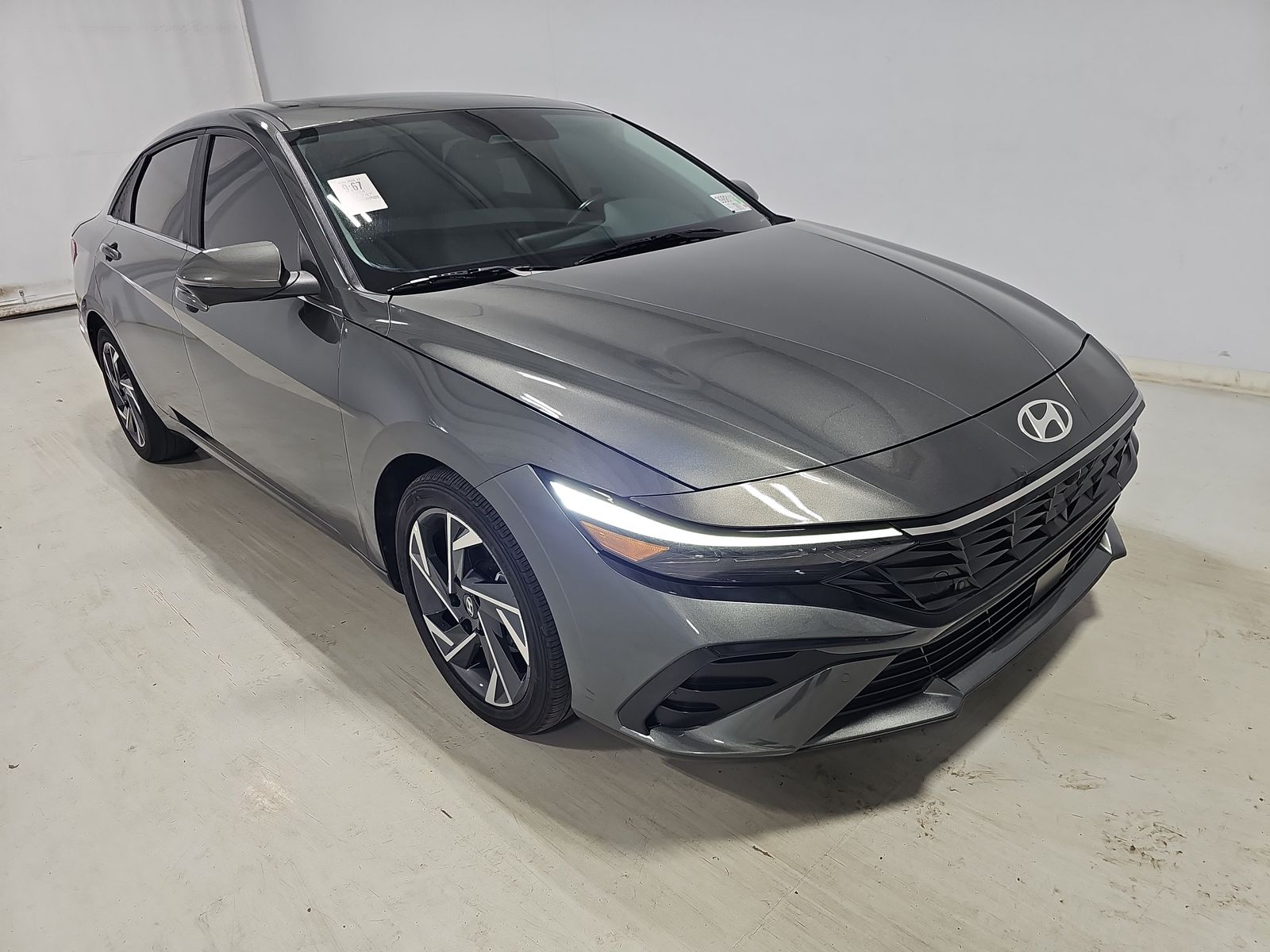 2024 Hyundai Elantra Limited FWD