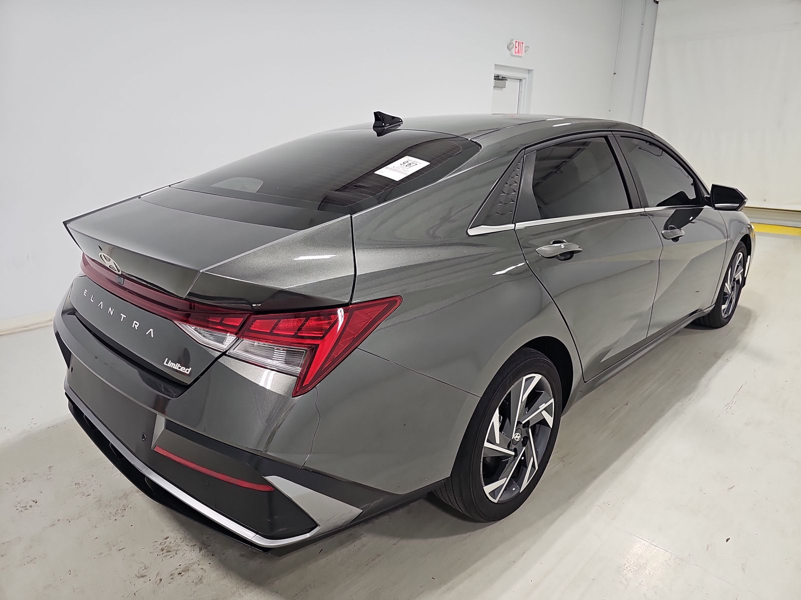 2024 Hyundai Elantra Limited FWD