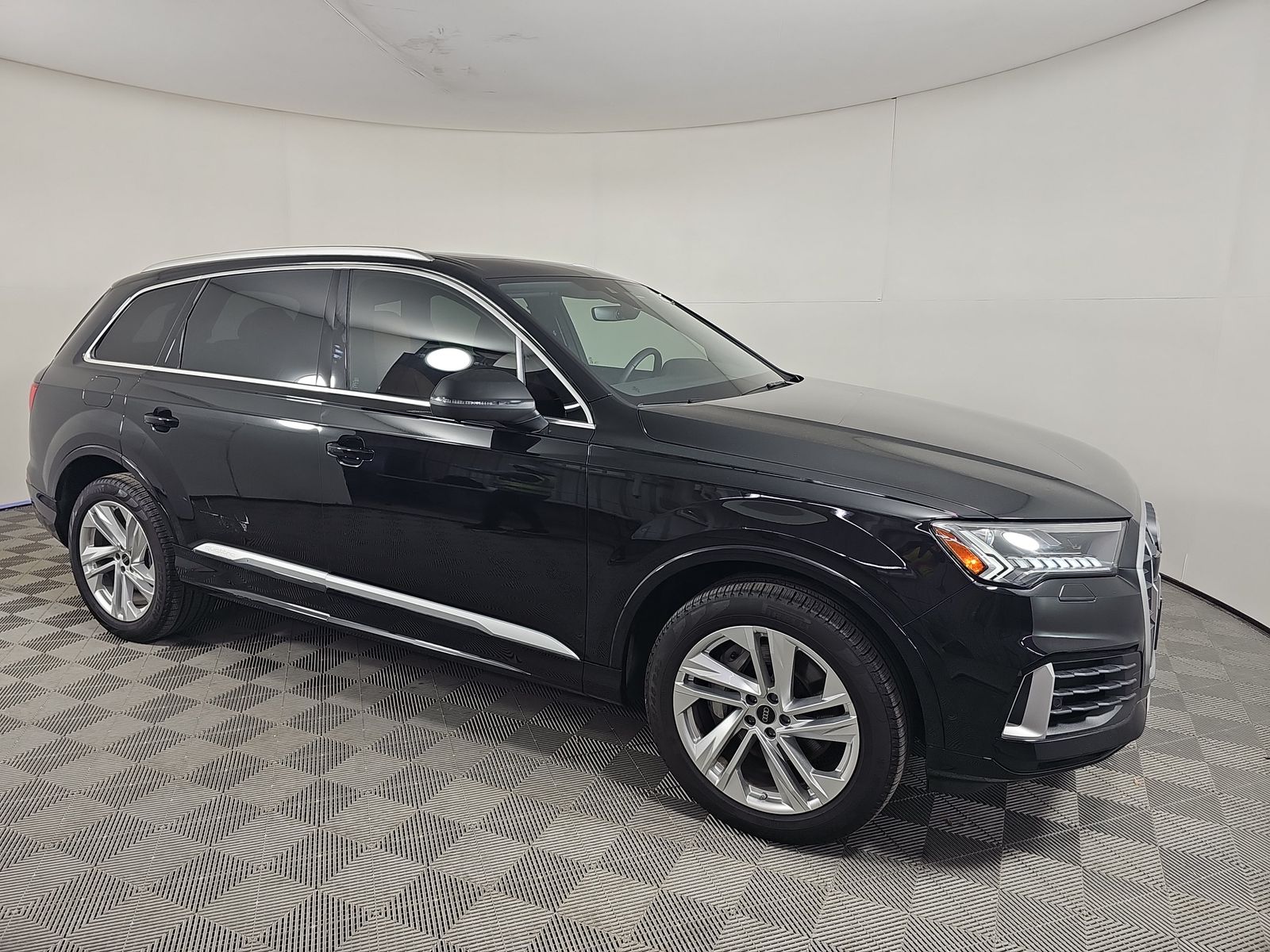2023 Audi Q7 Premium Plus AWD