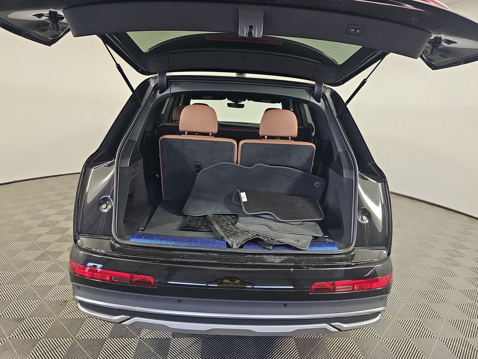 2023 Audi Q7 Premium Plus AWD