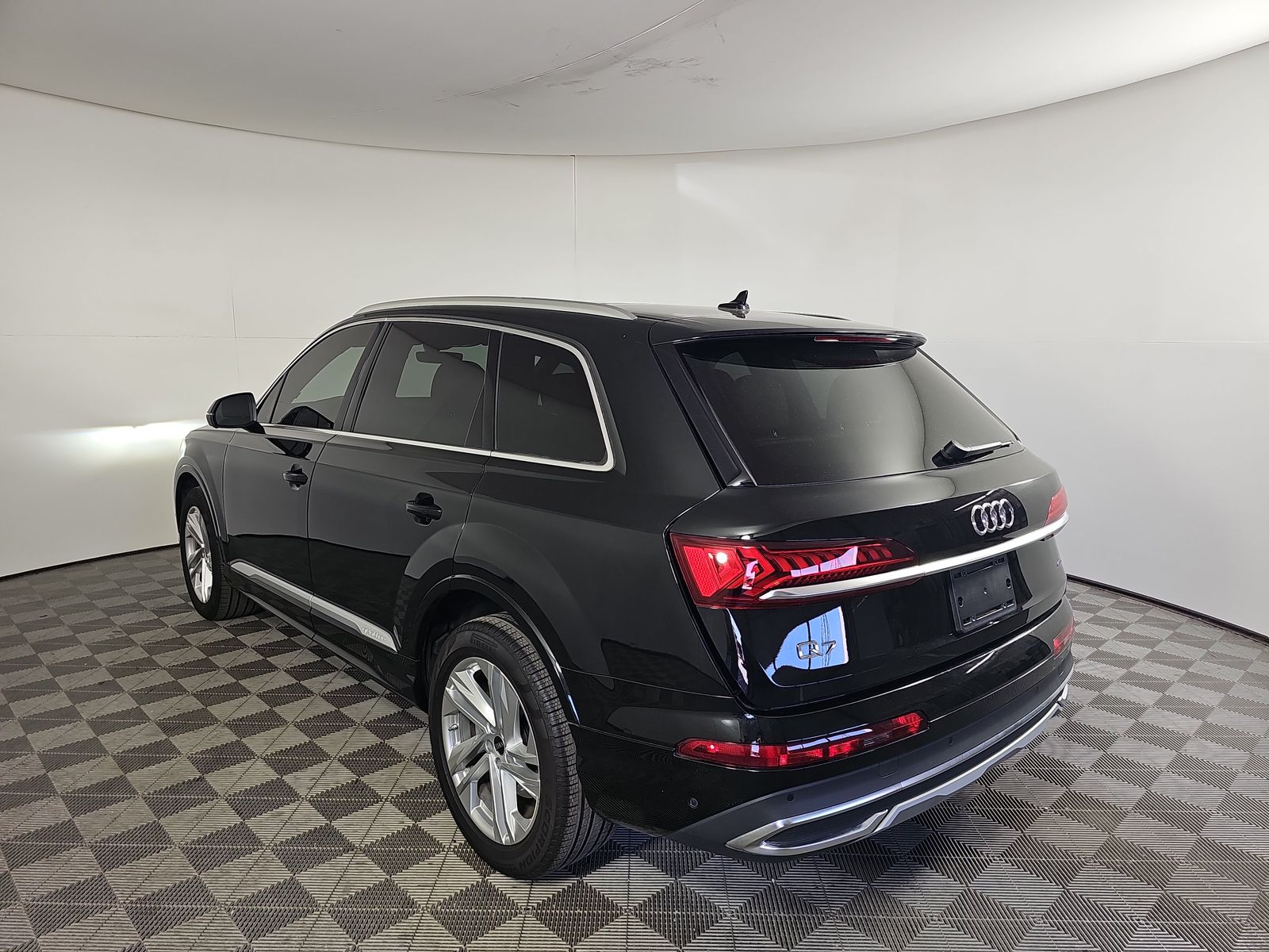 2023 Audi Q7 Premium Plus AWD