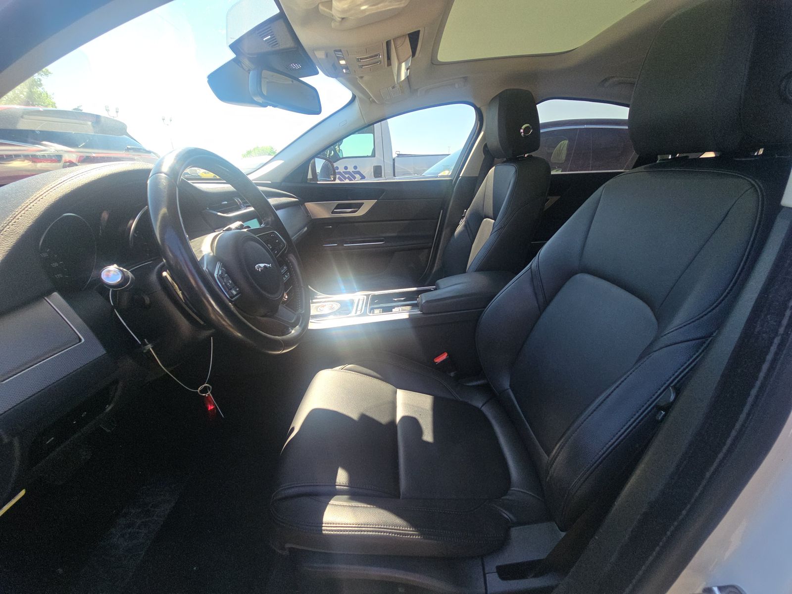 2018 Jaguar XF 25t RWD