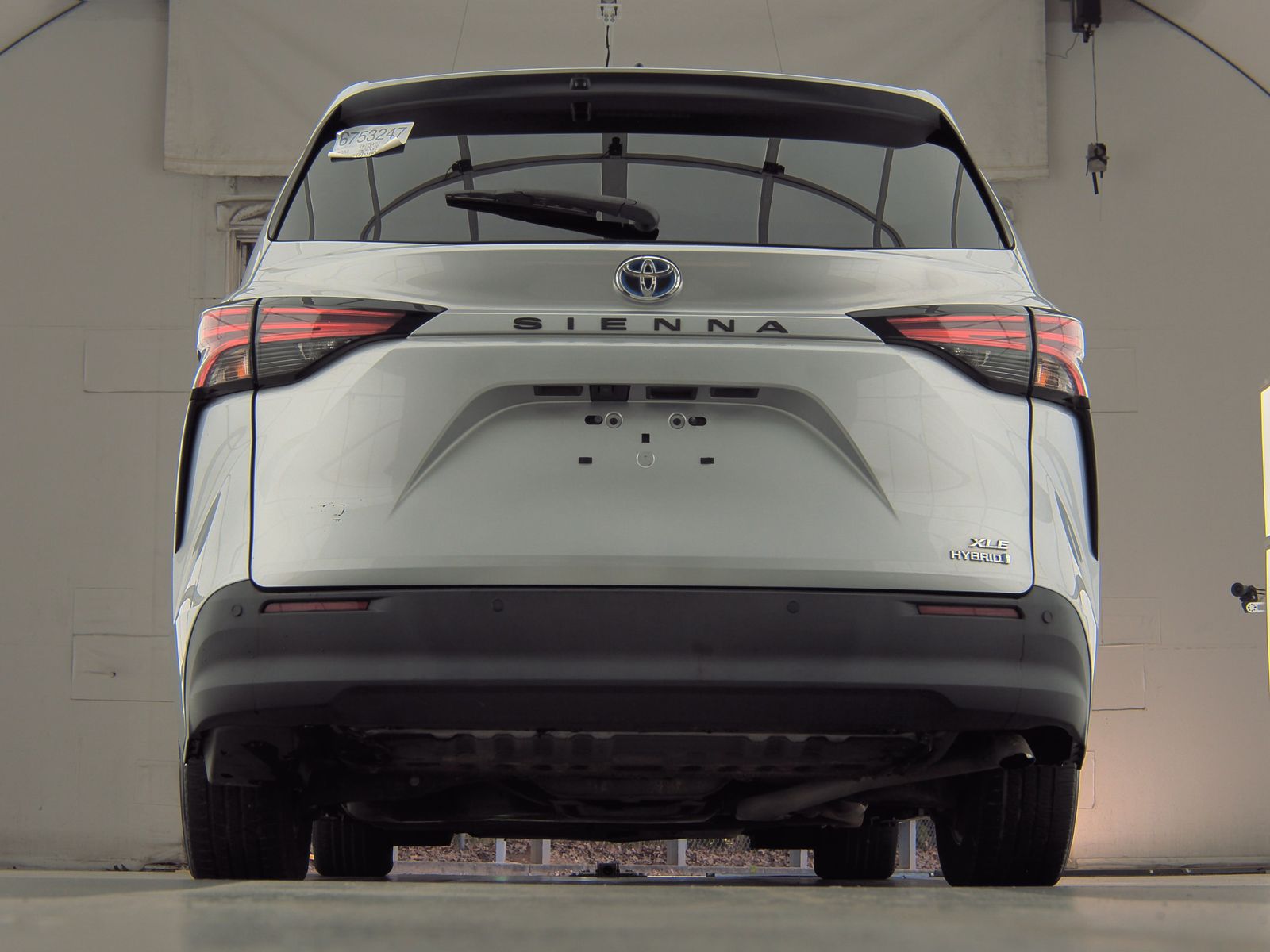 2021 Toyota Sienna XLE FWD