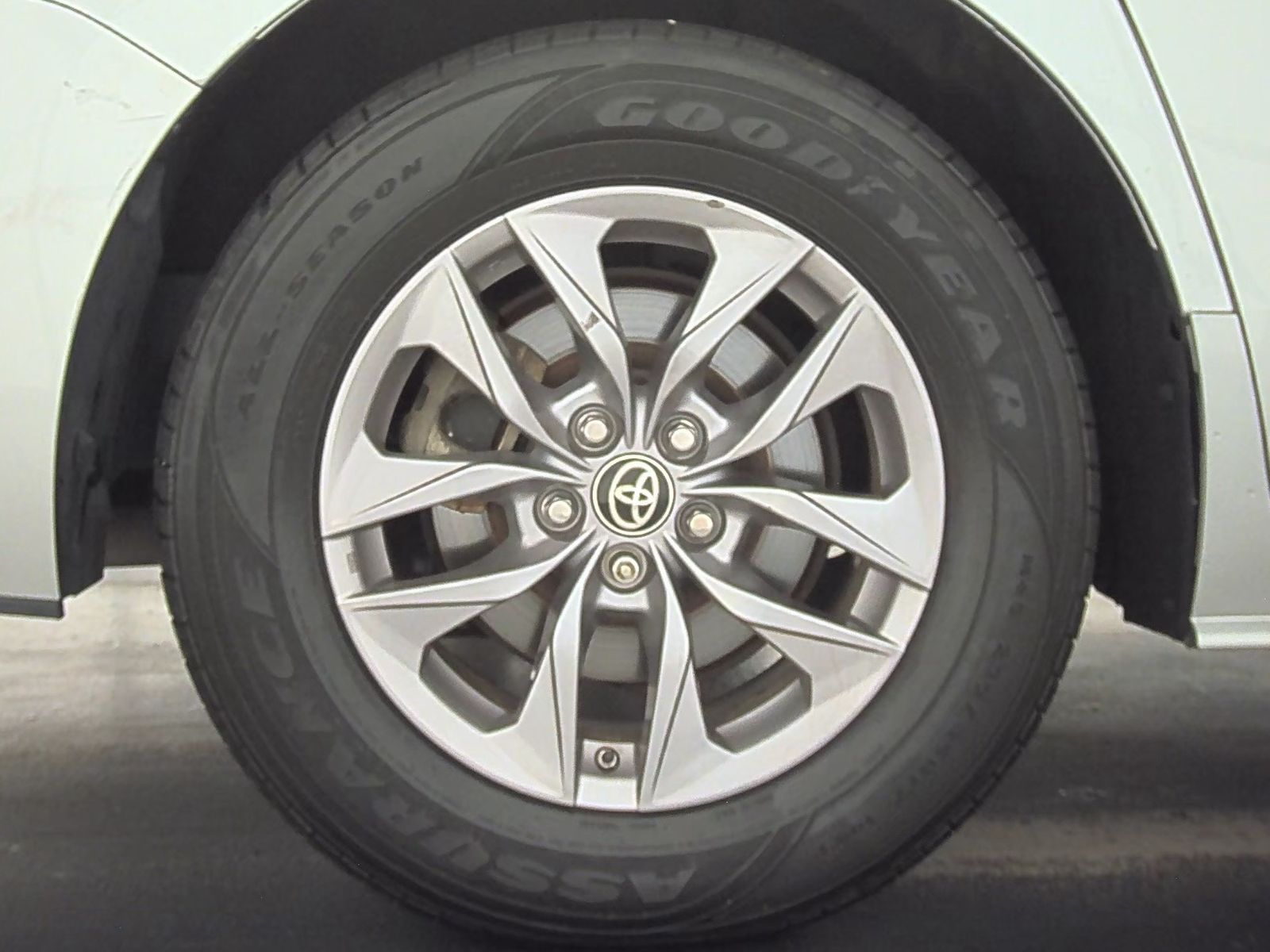 2021 Toyota Sienna XLE FWD