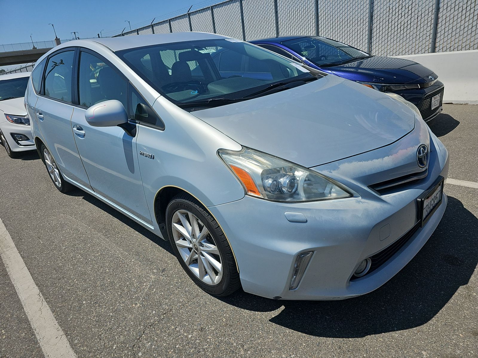 2013 Toyota Prius v Five FWD