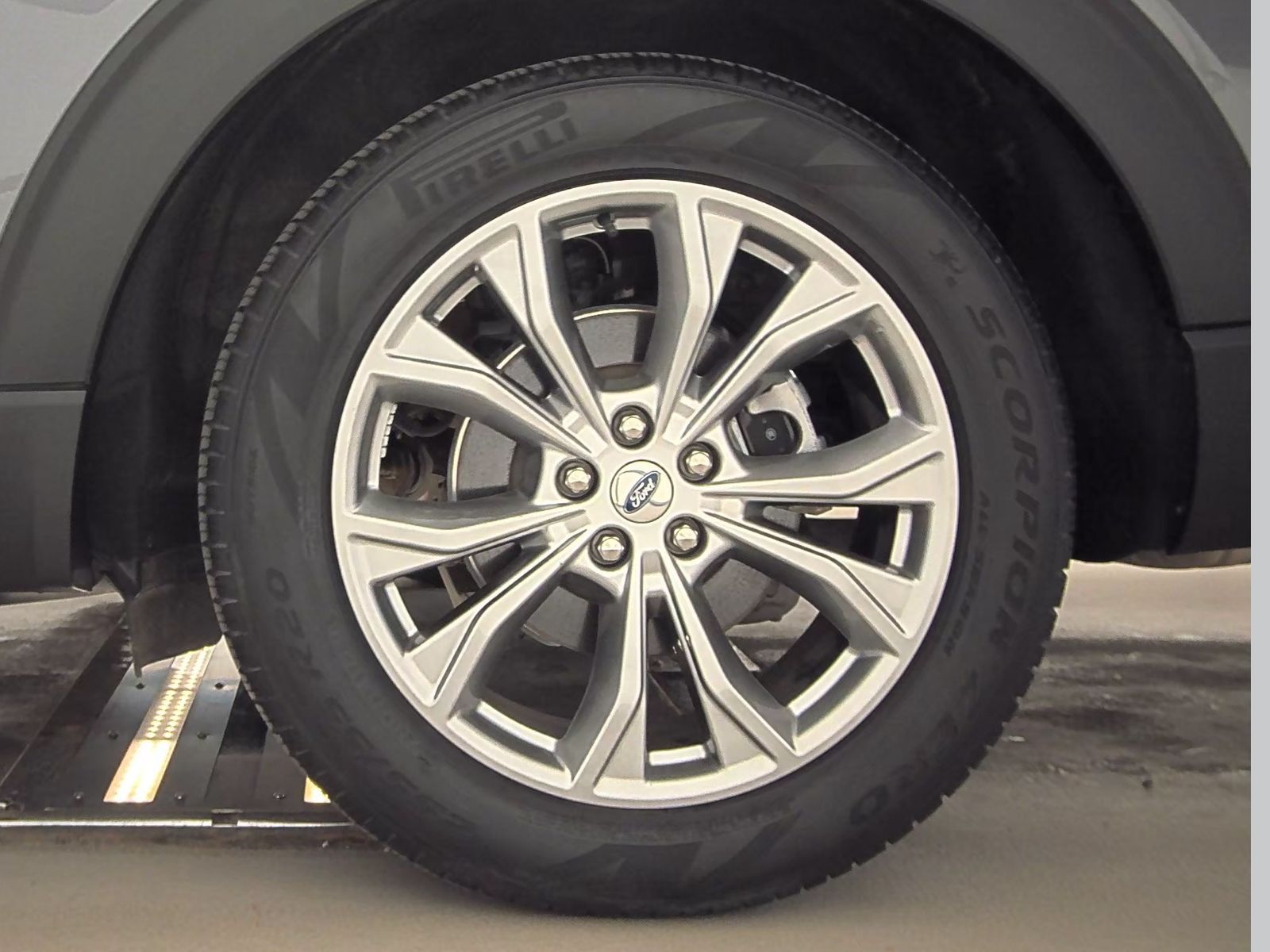 2022 Ford Explorer Limited RWD