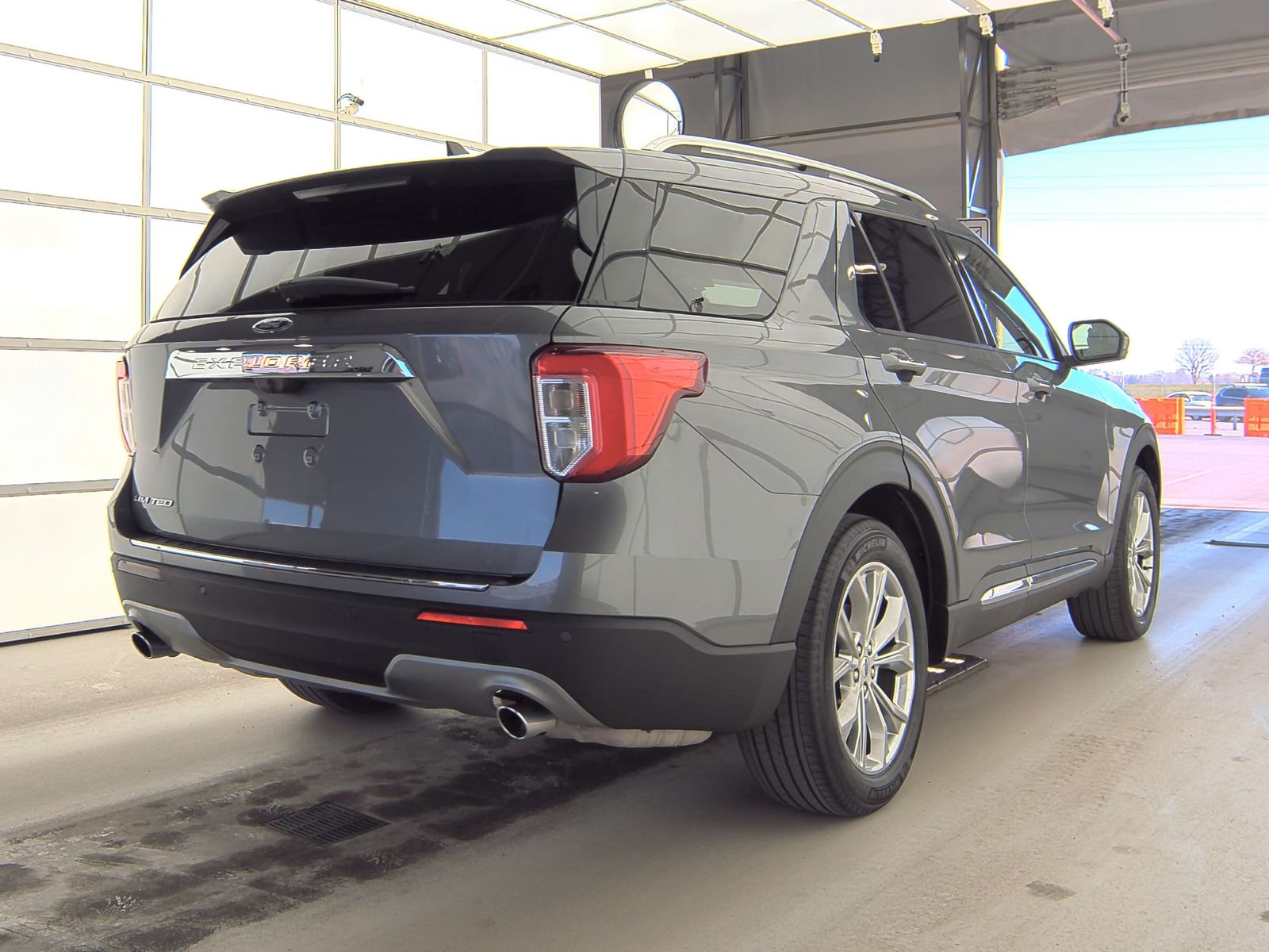 2022 Ford Explorer Limited RWD