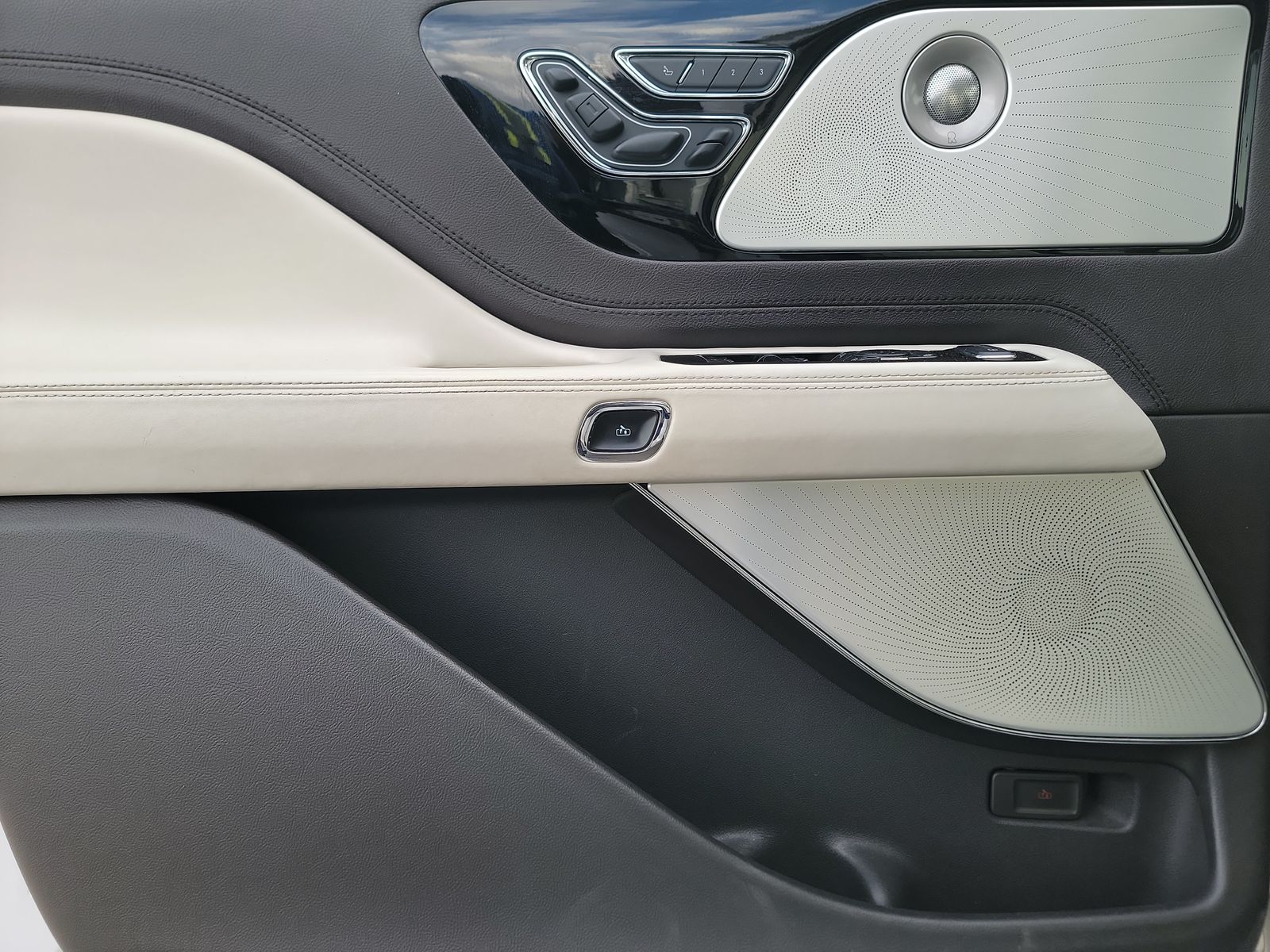 2020 Lincoln Aviator Plug-In Hybrid Black Label Grand Touring AWD